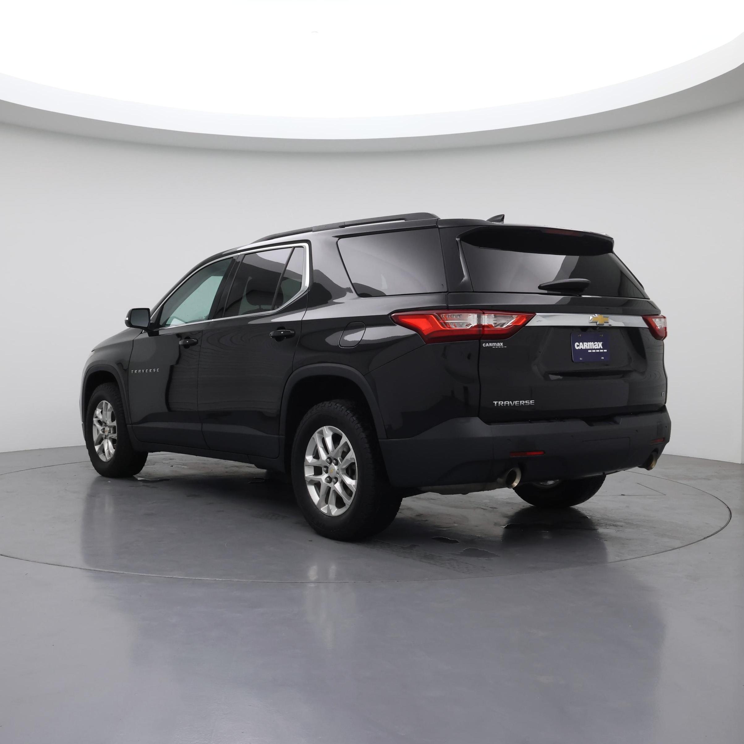 Thumbnail: 2021 Chevrolet Traverse - 2