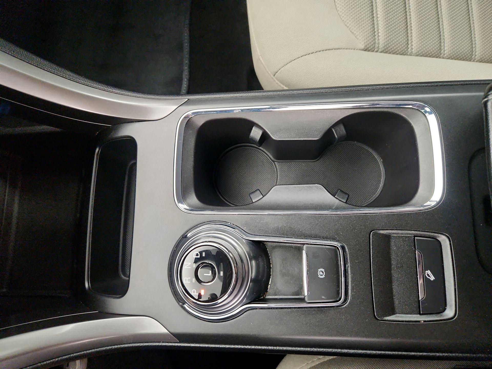 Thumbnail: 2020 Ford Fusion - 17