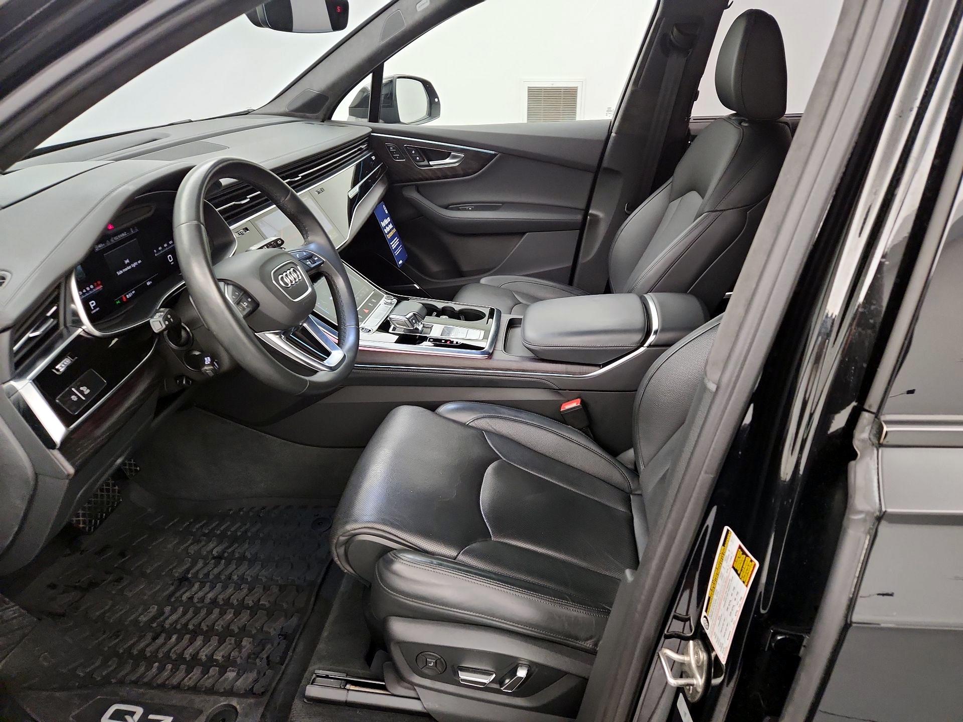 Thumbnail: 2022 Audi Q7 - 11