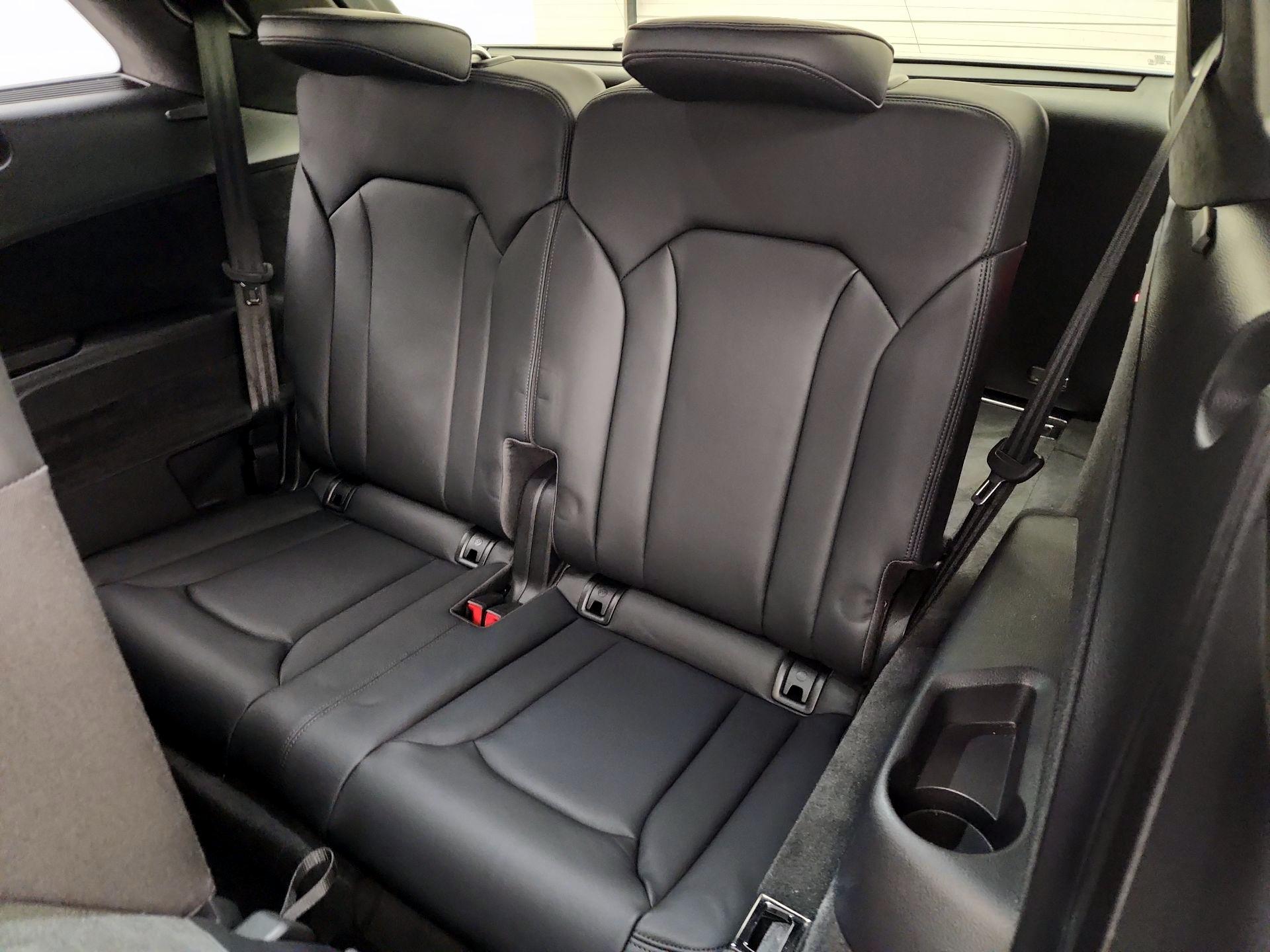 Thumbnail: 2022 Audi Q7 - 18