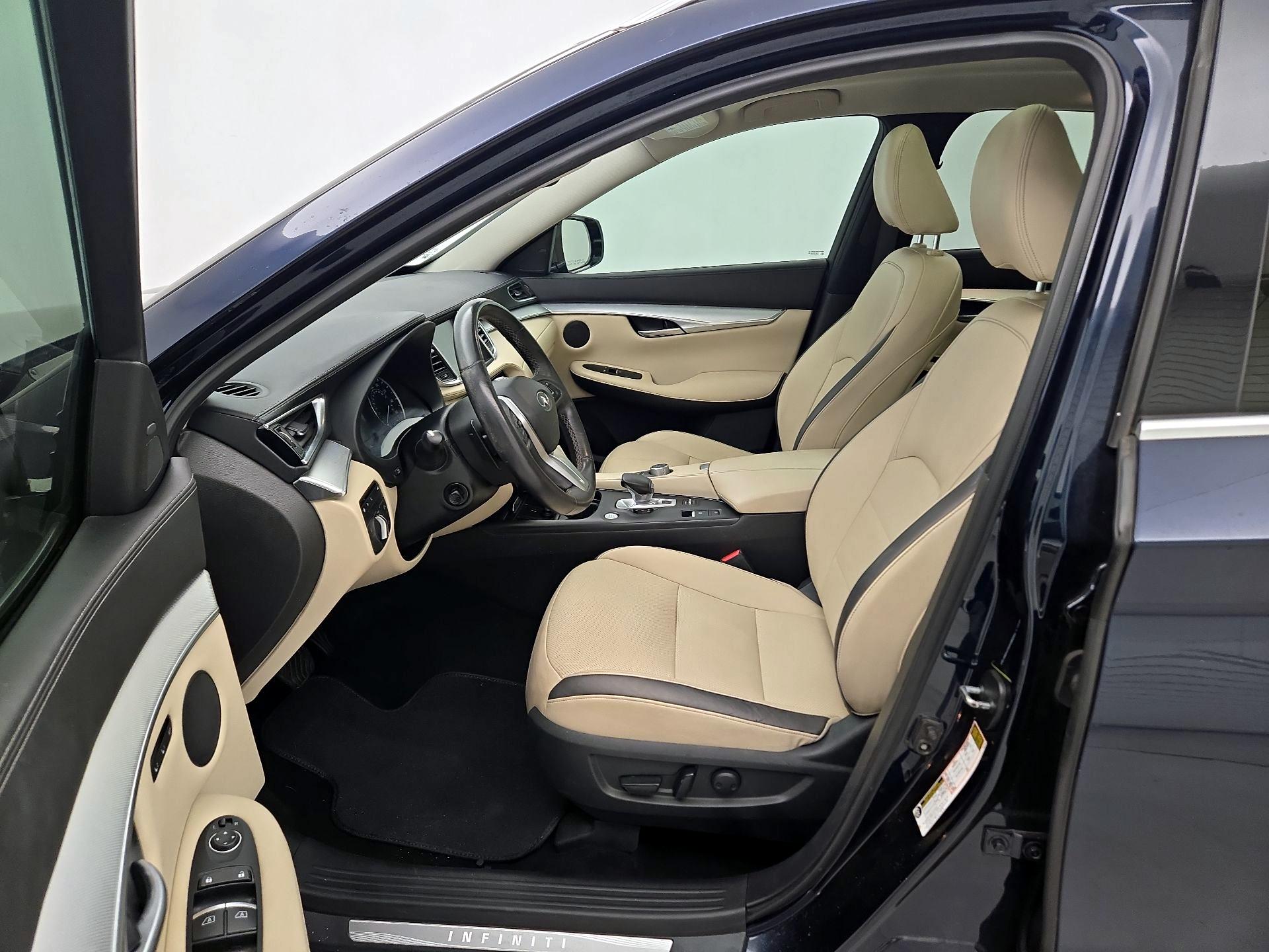 Thumbnail: 2019 INFINITI QX50 - 11