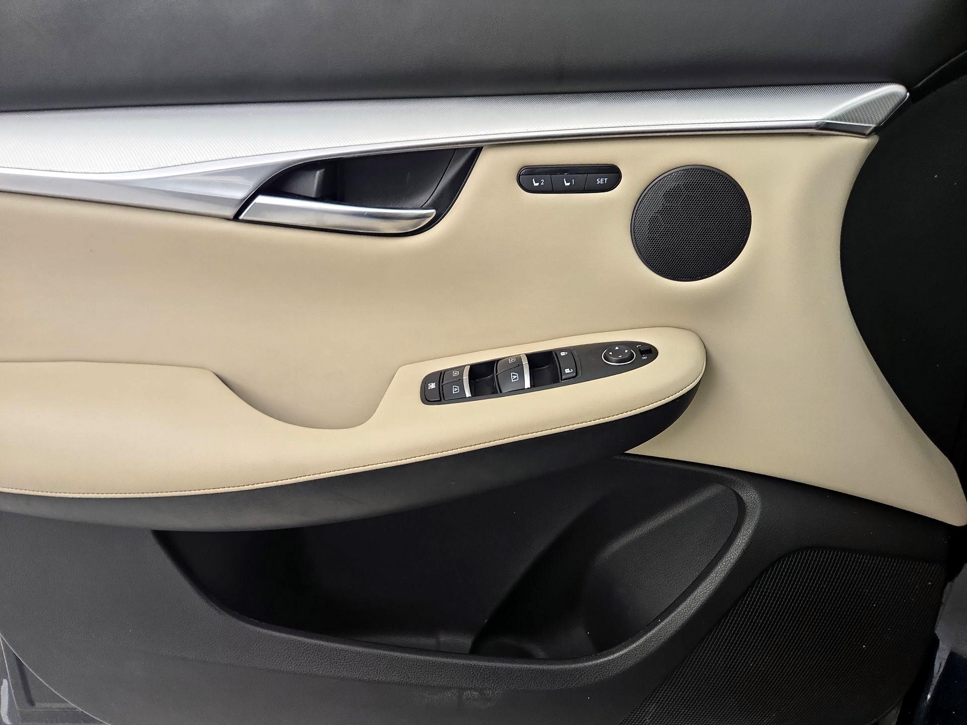 Thumbnail: 2019 INFINITI QX50 - 12