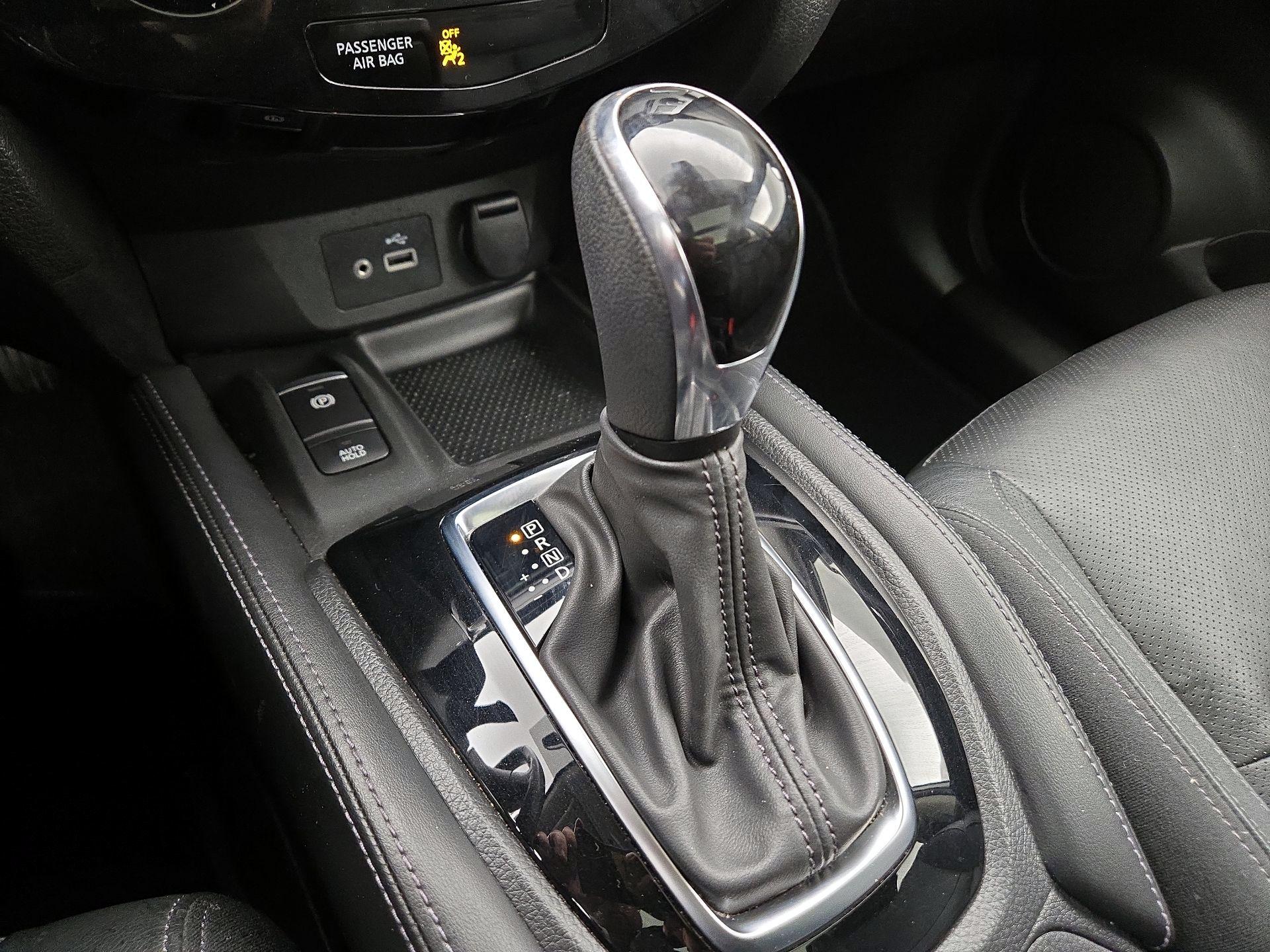 Thumbnail: 2018 Nissan Rogue - 18