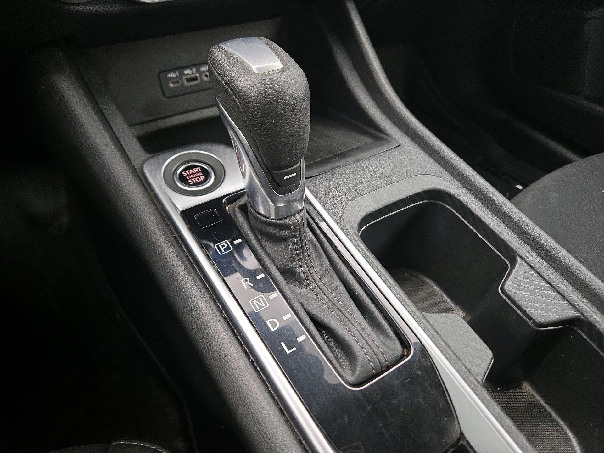 Thumbnail: 2023 Nissan Sentra - 17