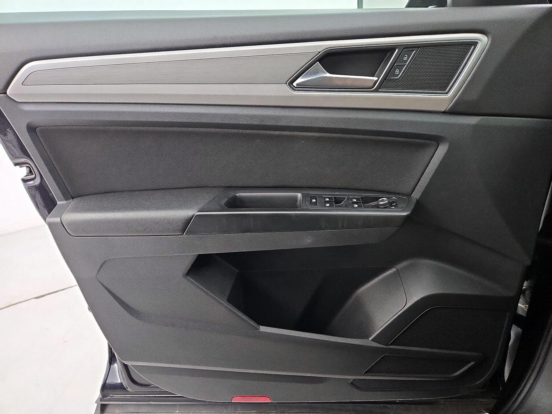 Thumbnail: 2018 Volkswagen Atlas - 12