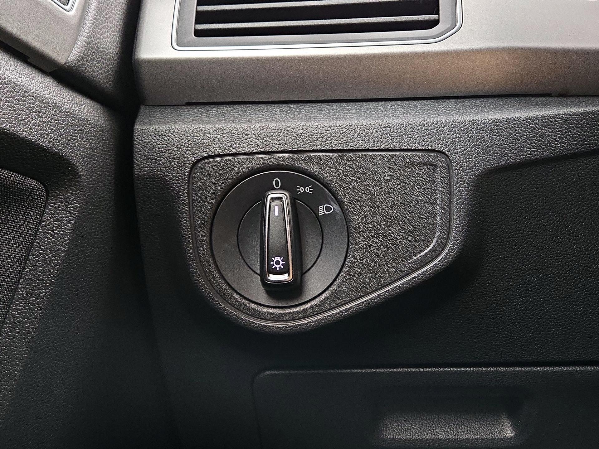 Thumbnail: 2018 Volkswagen Atlas - 13