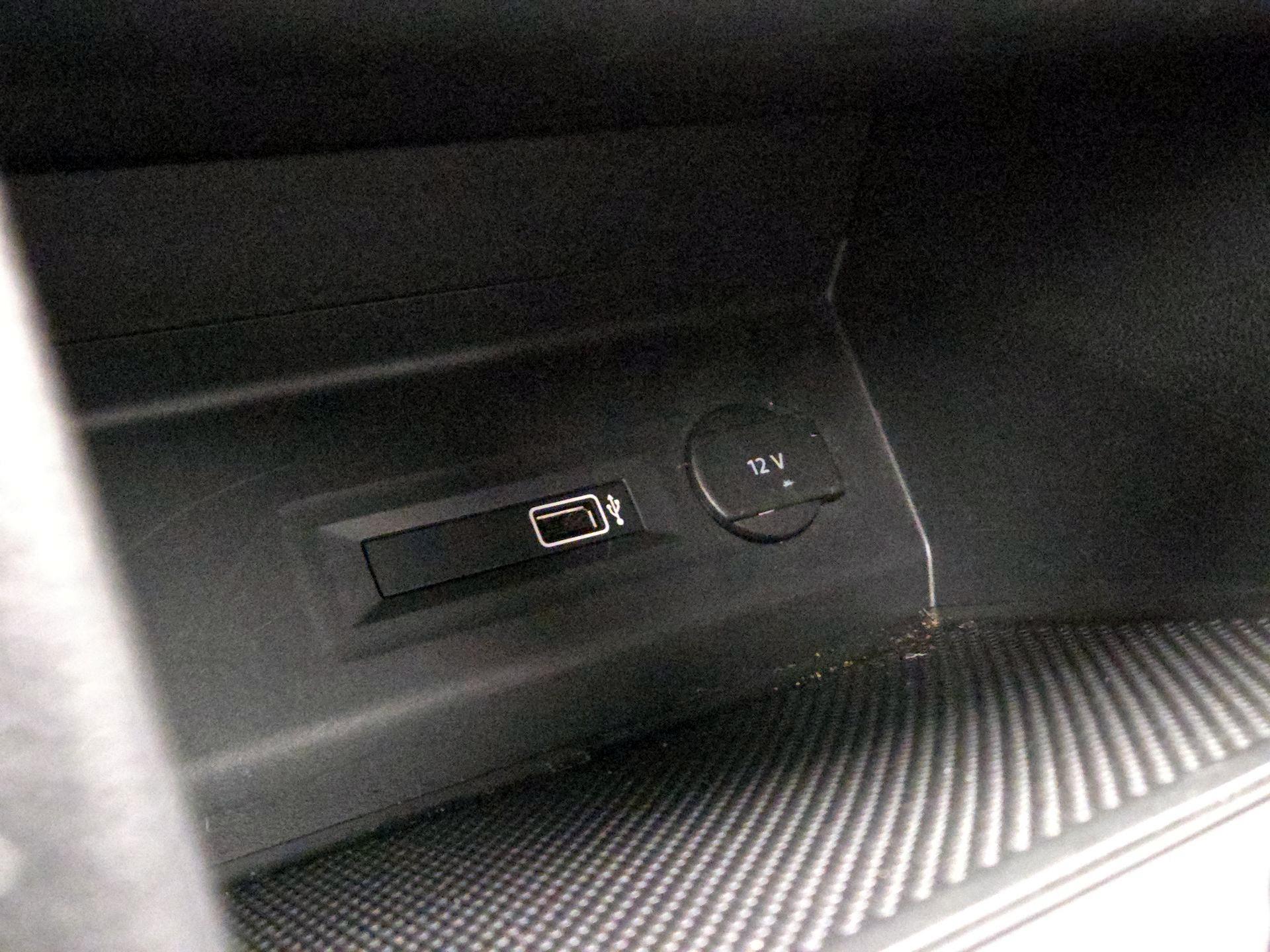 Thumbnail: 2018 Volkswagen Atlas - 18