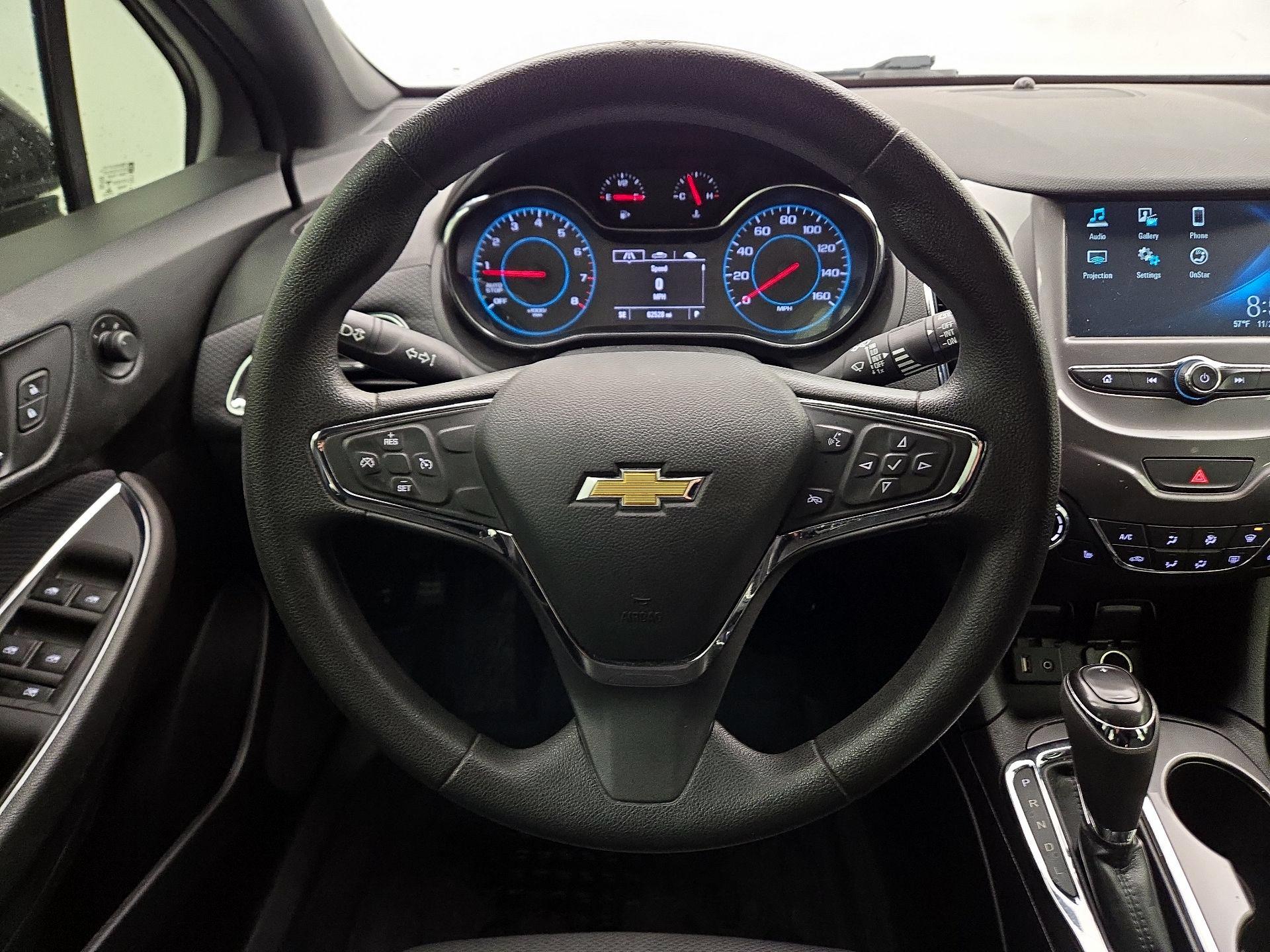 Thumbnail: 2018 Chevrolet Cruze - 10