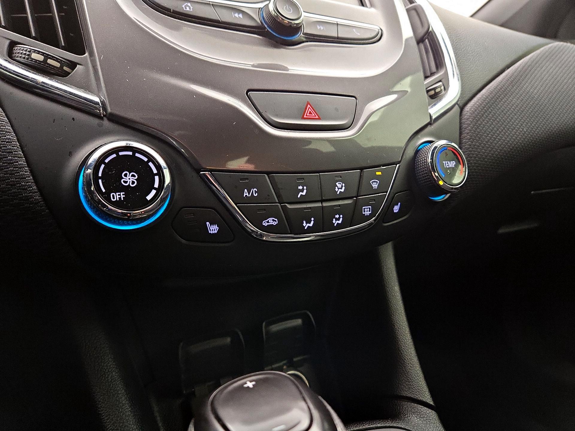 Thumbnail: 2018 Chevrolet Cruze - 16