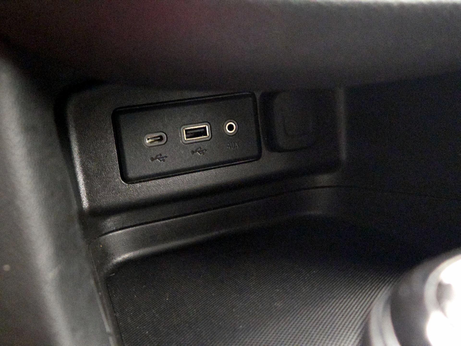 Thumbnail: 2019 Chevrolet Equinox - 18