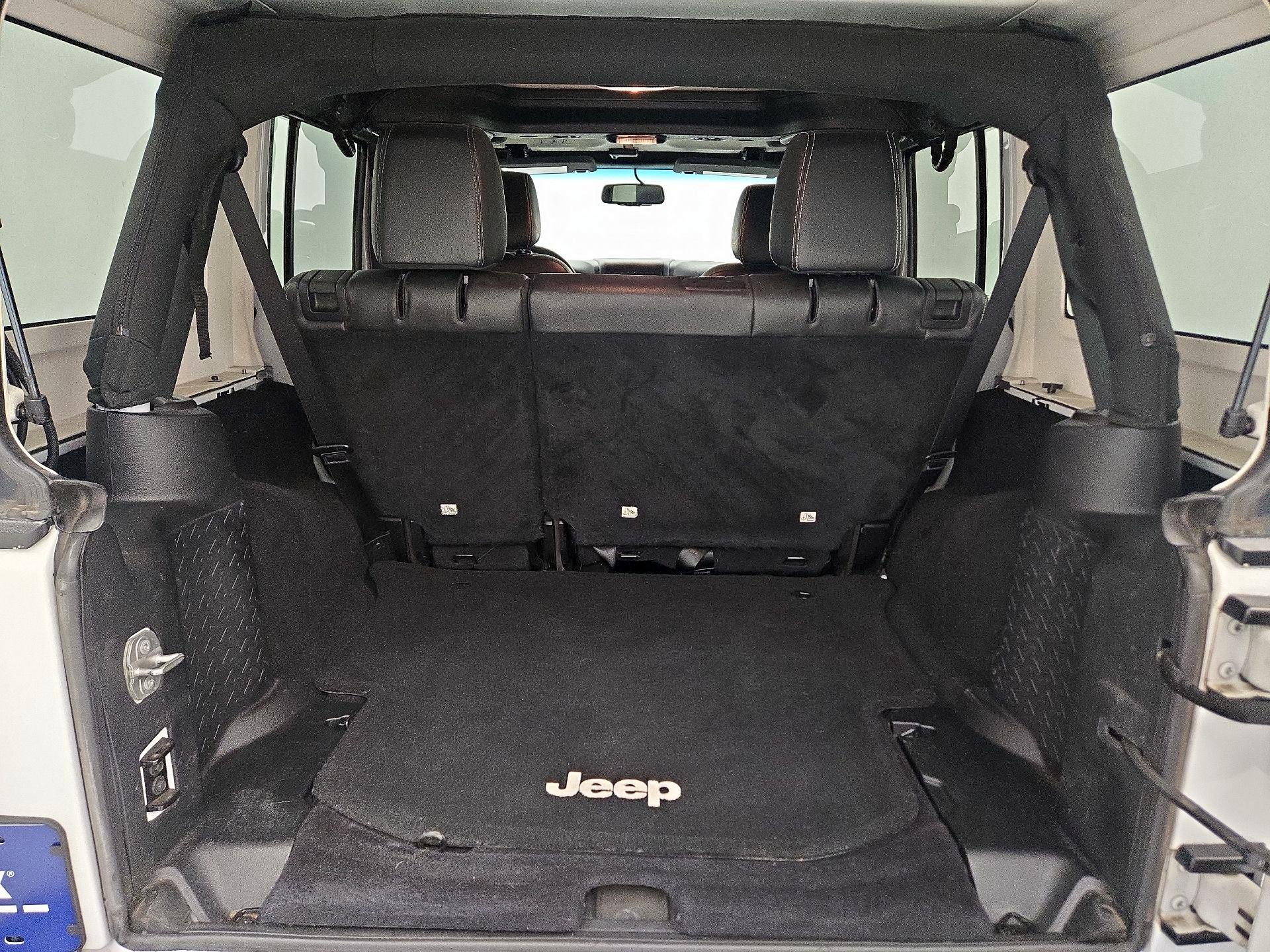 Thumbnail: 2016 Jeep Wrangler - 18