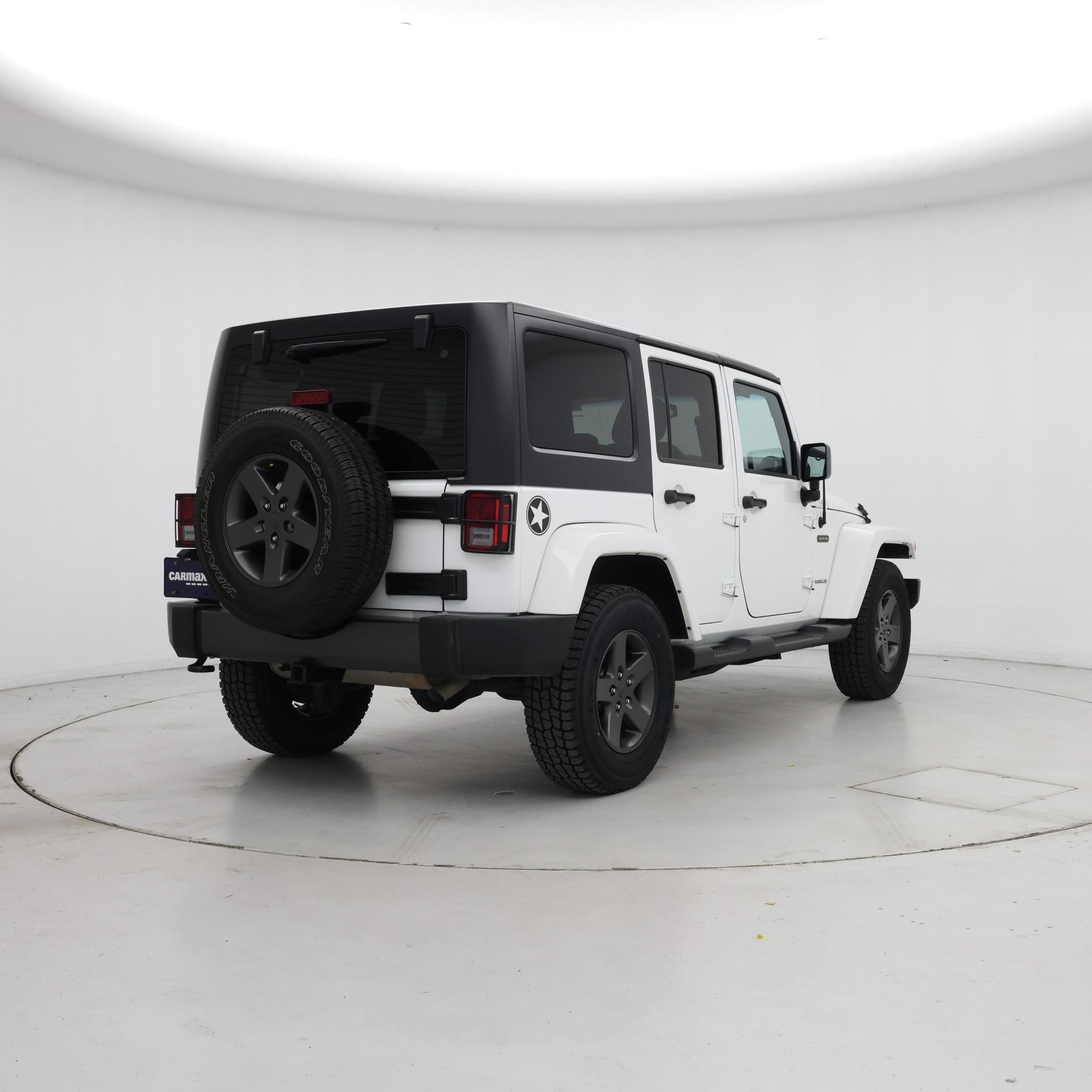 Thumbnail: 2016 Jeep Wrangler - 8