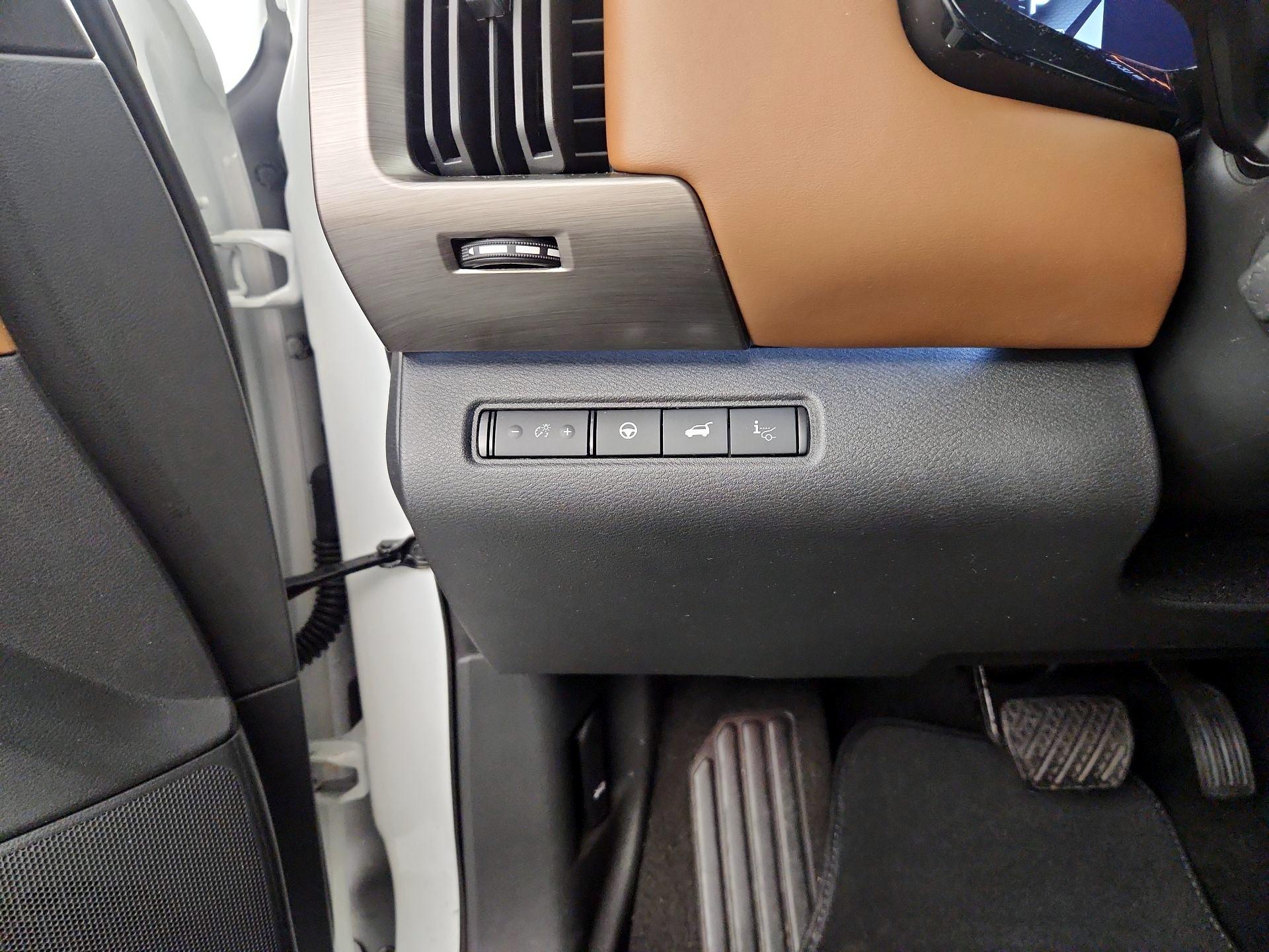 Thumbnail: 2023 Nissan Pathfinder - 13