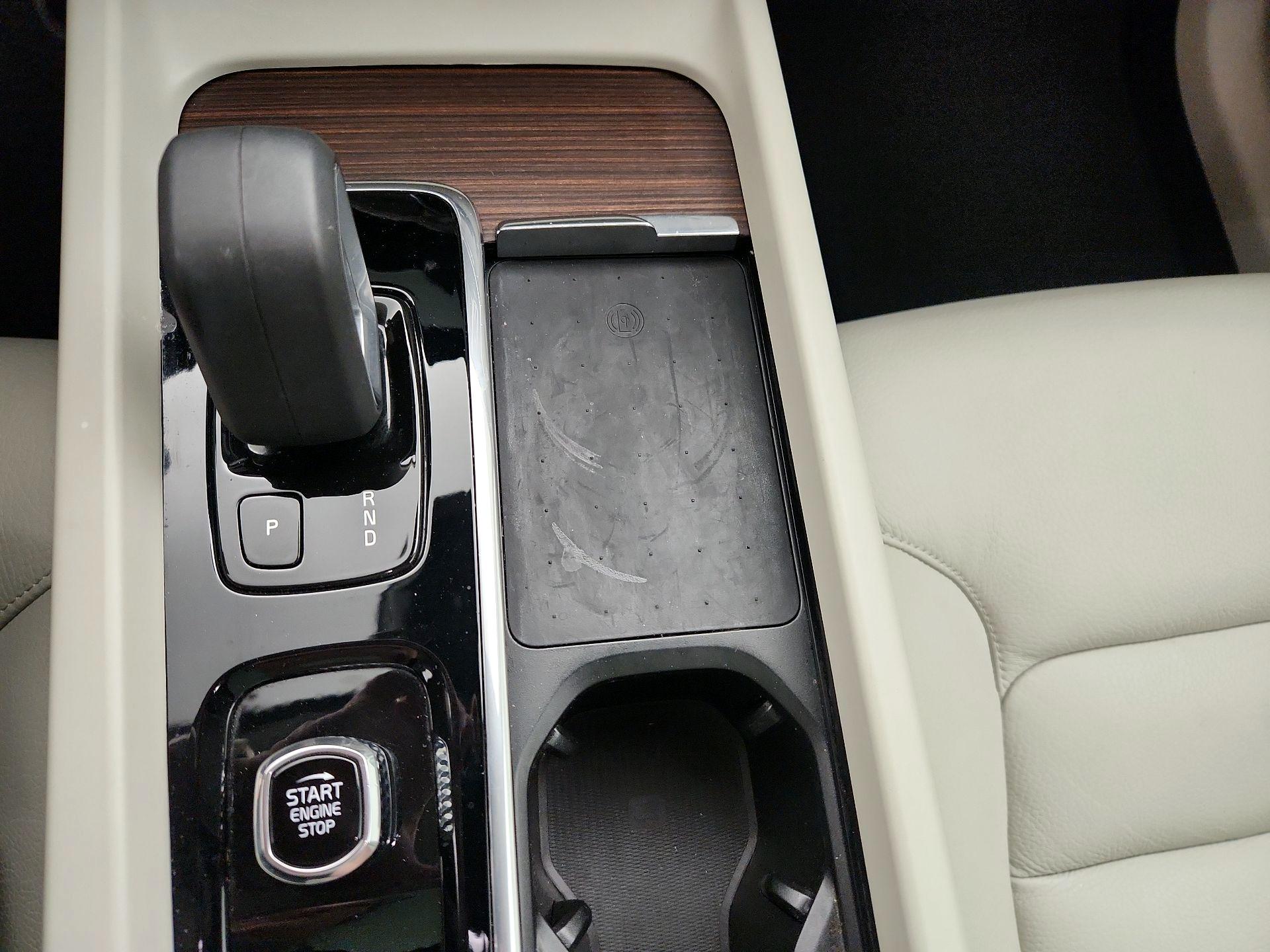 Thumbnail: 2022 Volvo XC60 - 18