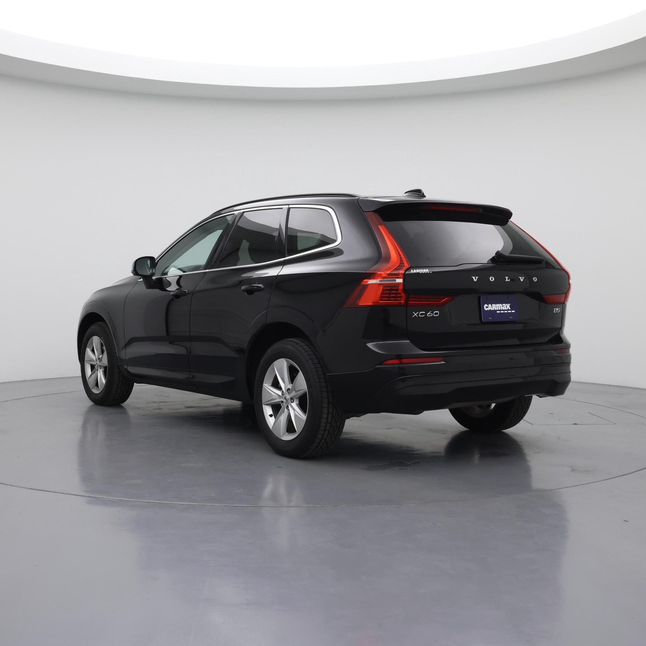 Thumbnail: 2022 Volvo XC60 - 2