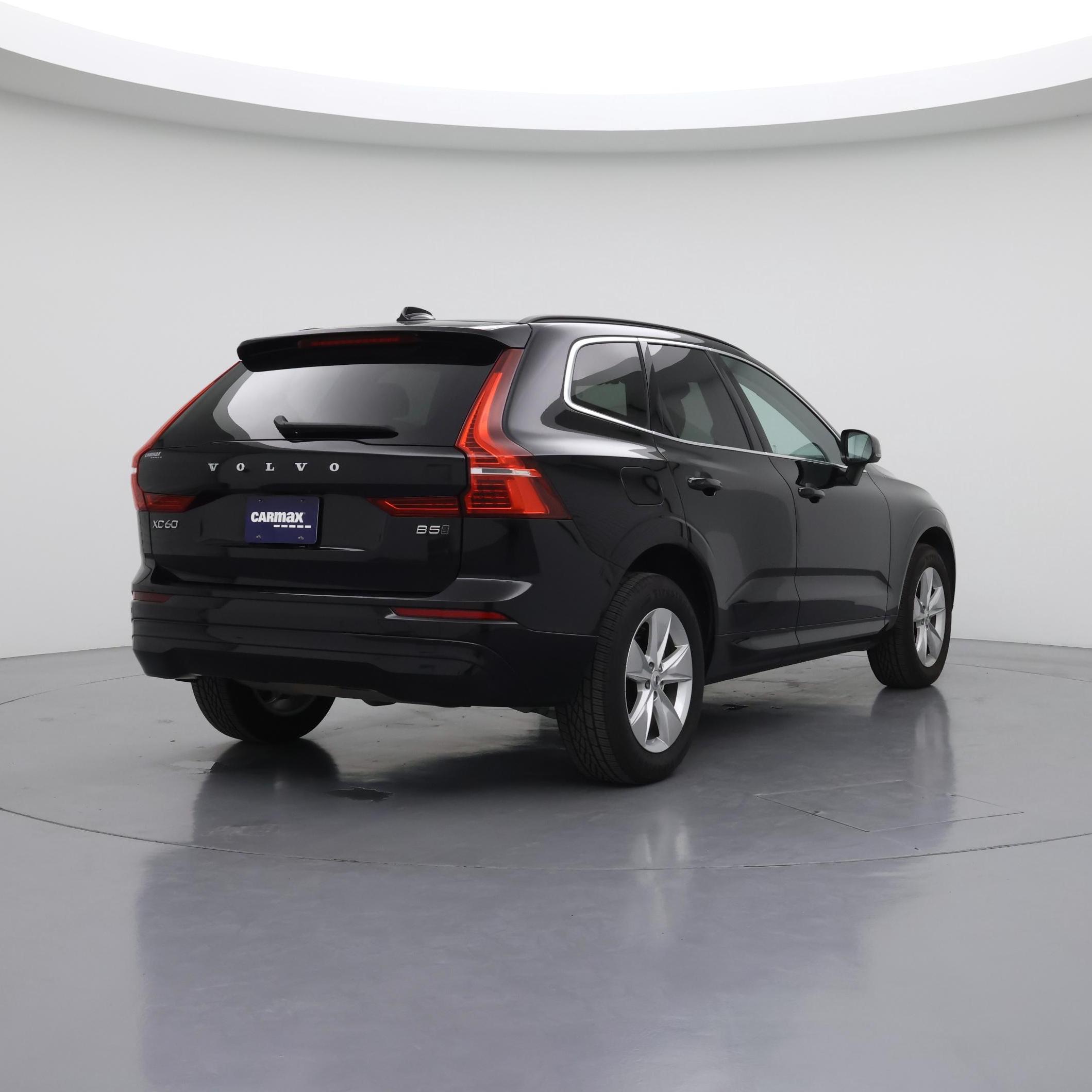 Thumbnail: 2022 Volvo XC60 - 8