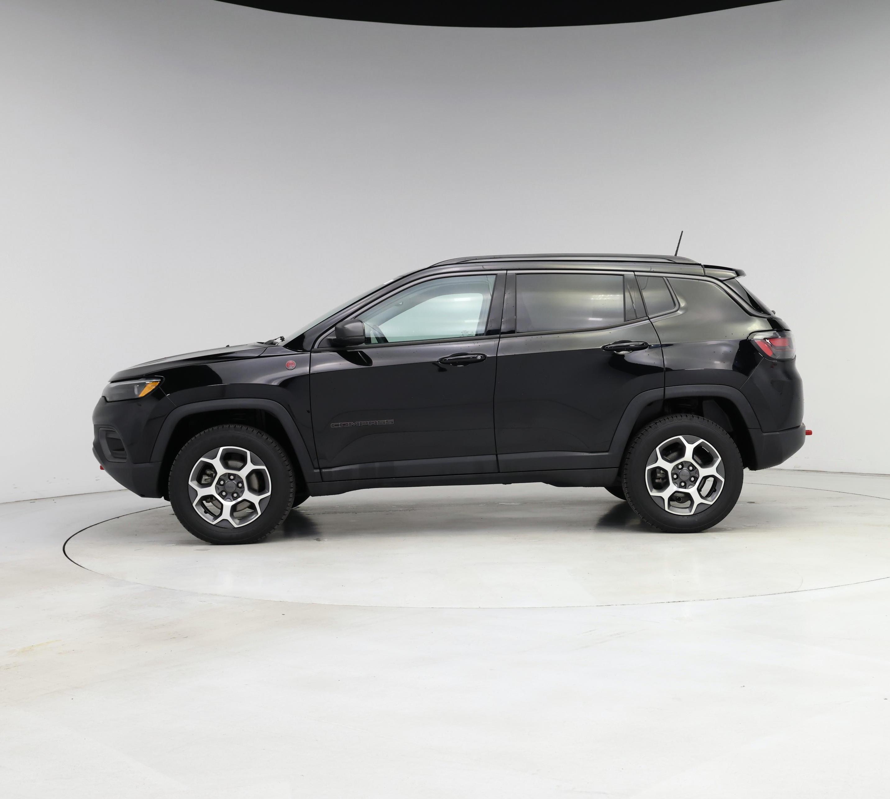 Thumbnail: 2022 Jeep Compass - 3