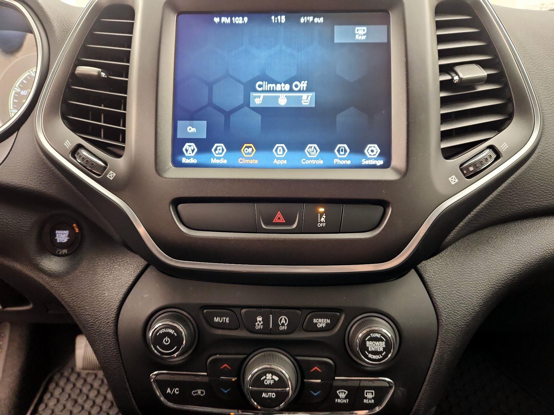 Thumbnail: 2022 Jeep Cherokee - 16