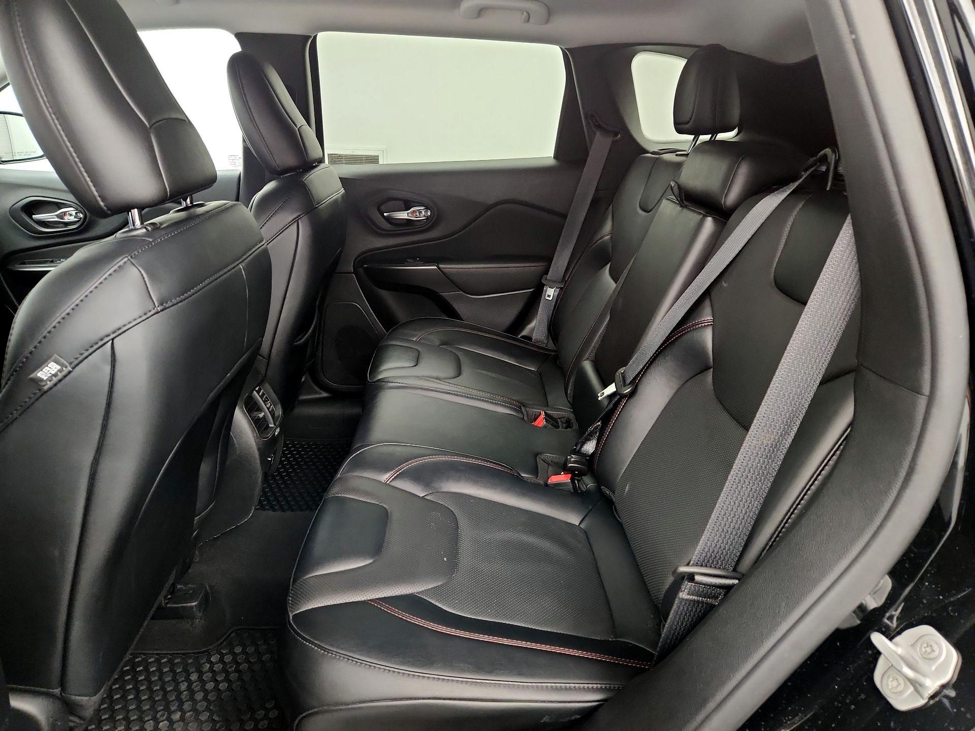 Thumbnail: 2022 Jeep Cherokee - 19