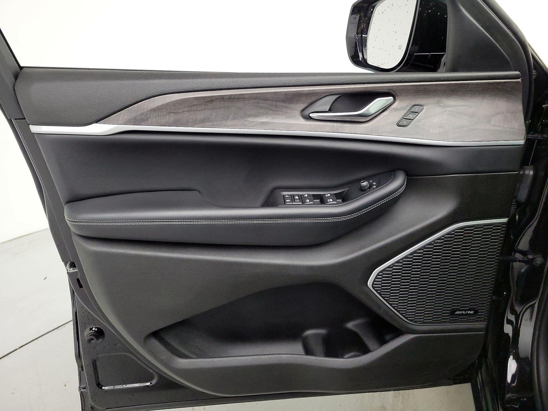 Thumbnail: 2022 Jeep Grand Cherokee L - 12