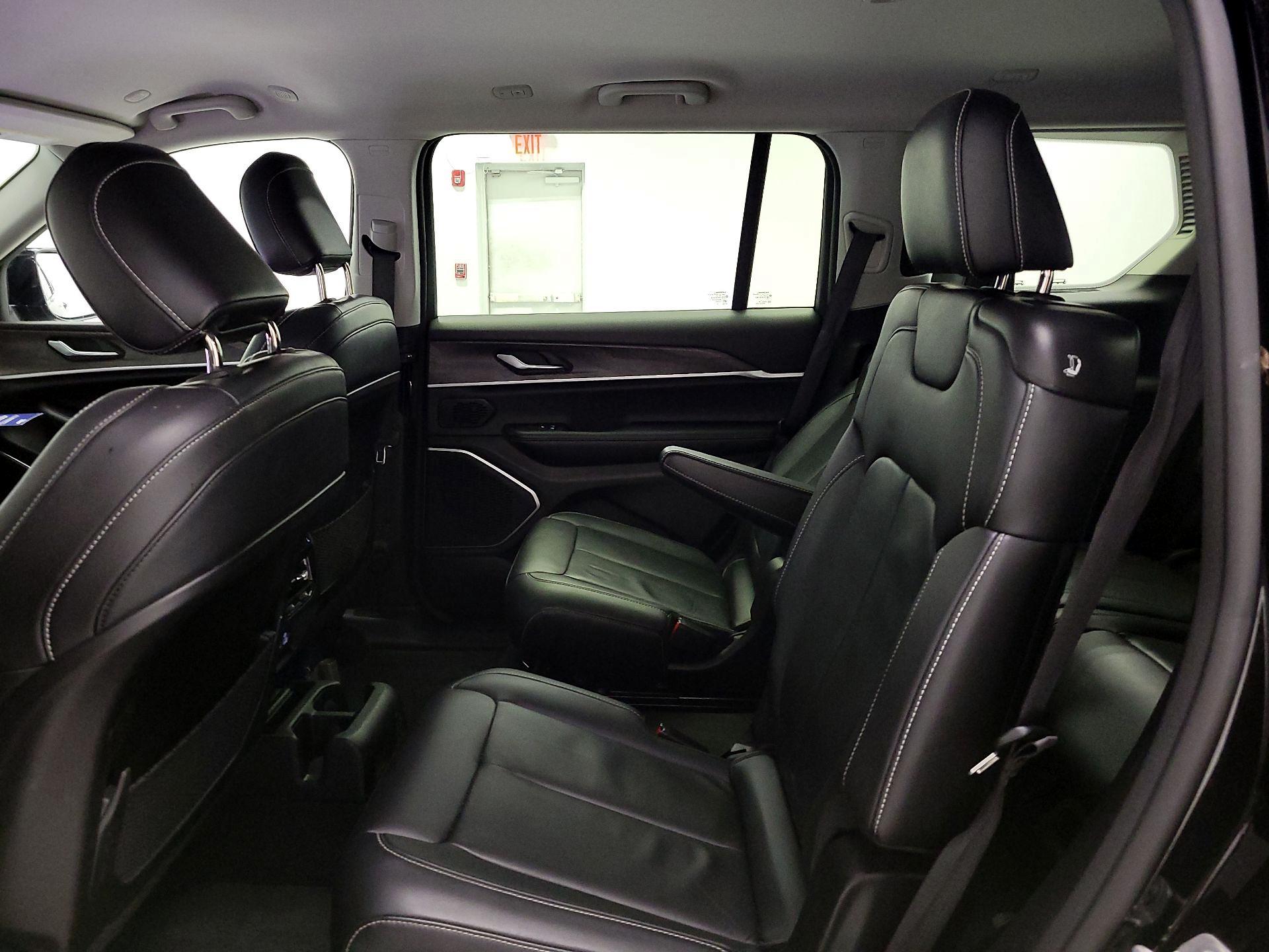 Thumbnail: 2022 Jeep Grand Cherokee L - 20