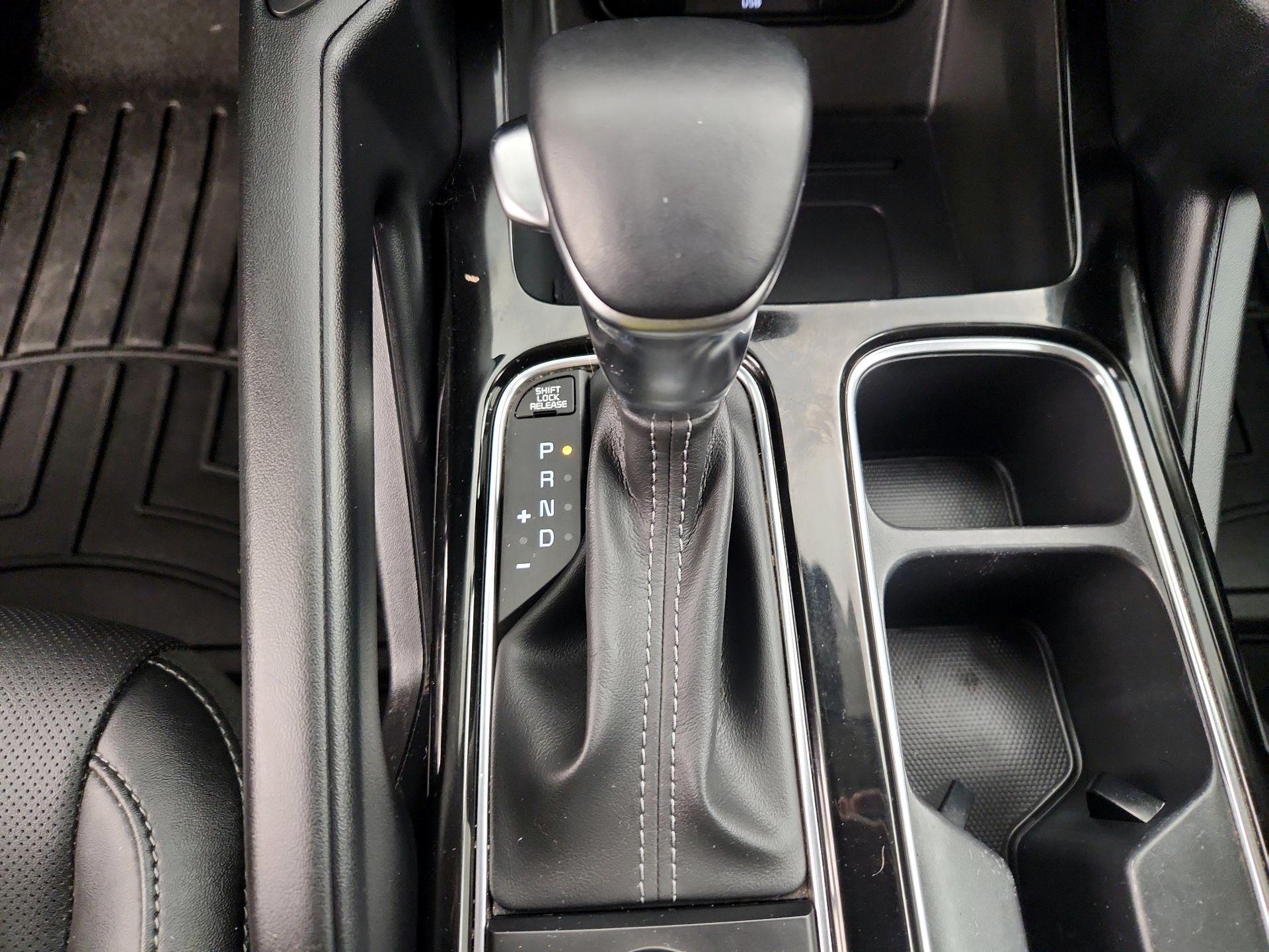 Thumbnail: 2022 Kia Telluride - 18