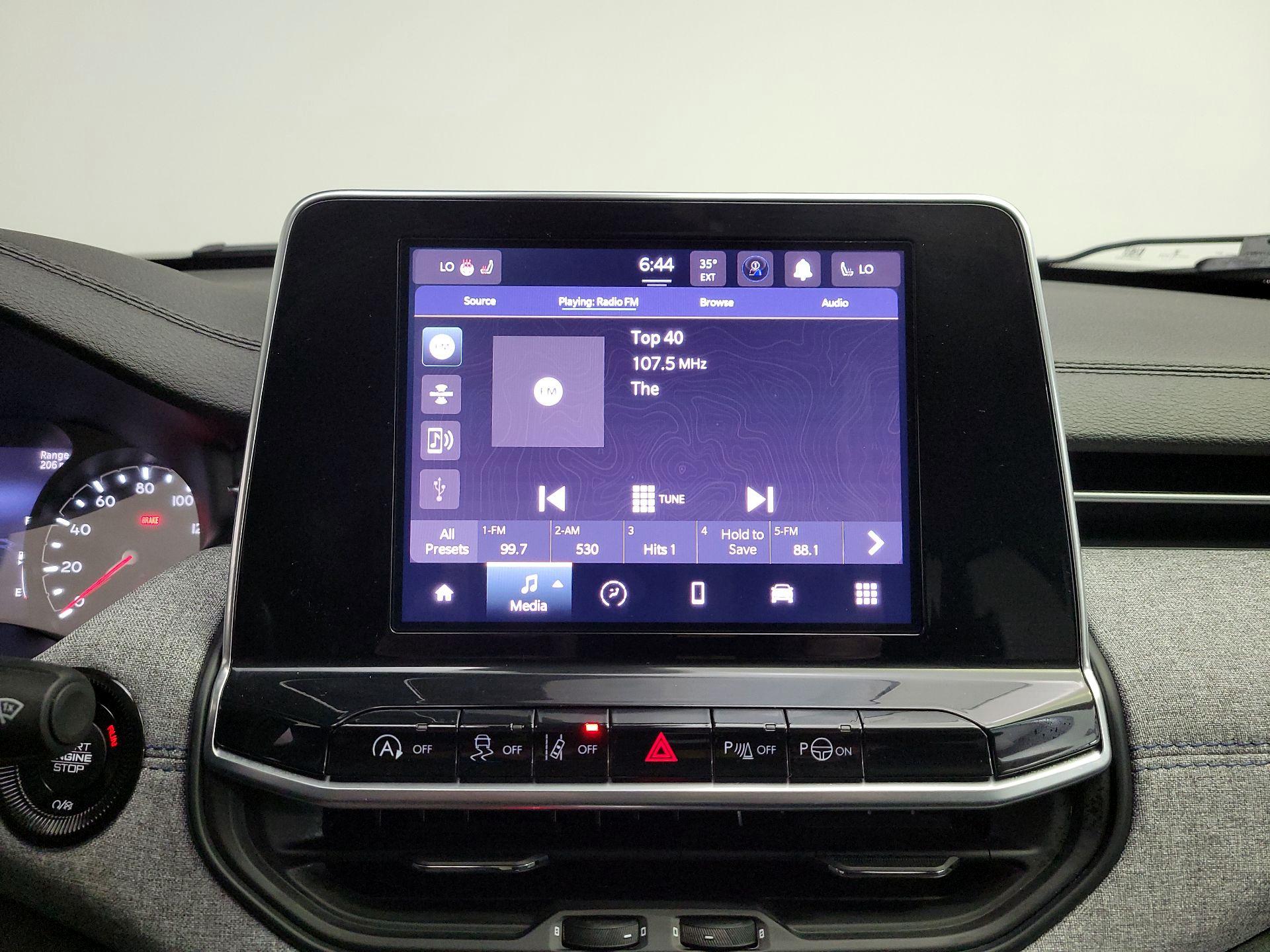 Thumbnail: 2022 Jeep Compass - 15