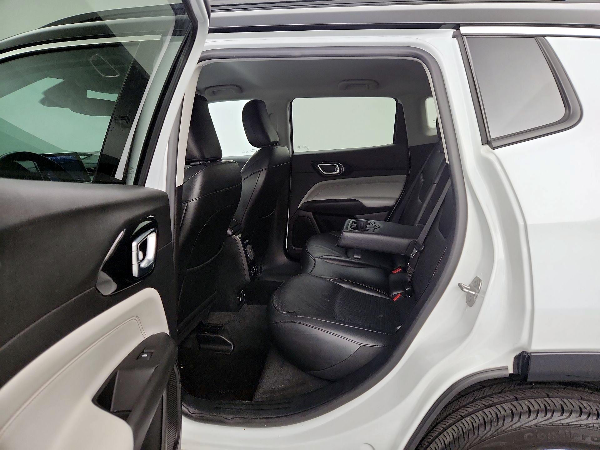 Thumbnail: 2022 Jeep Compass - 20