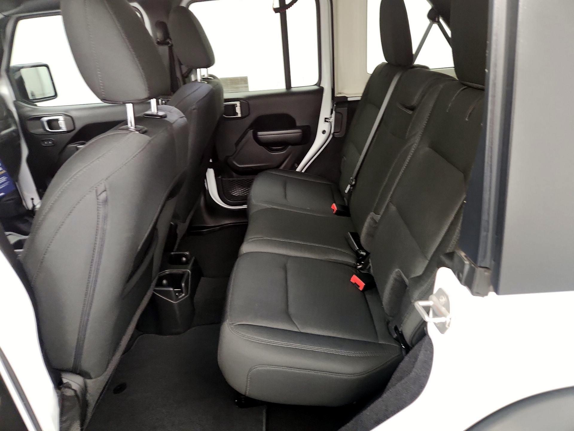 Thumbnail: 2021 Jeep Wrangler - 18