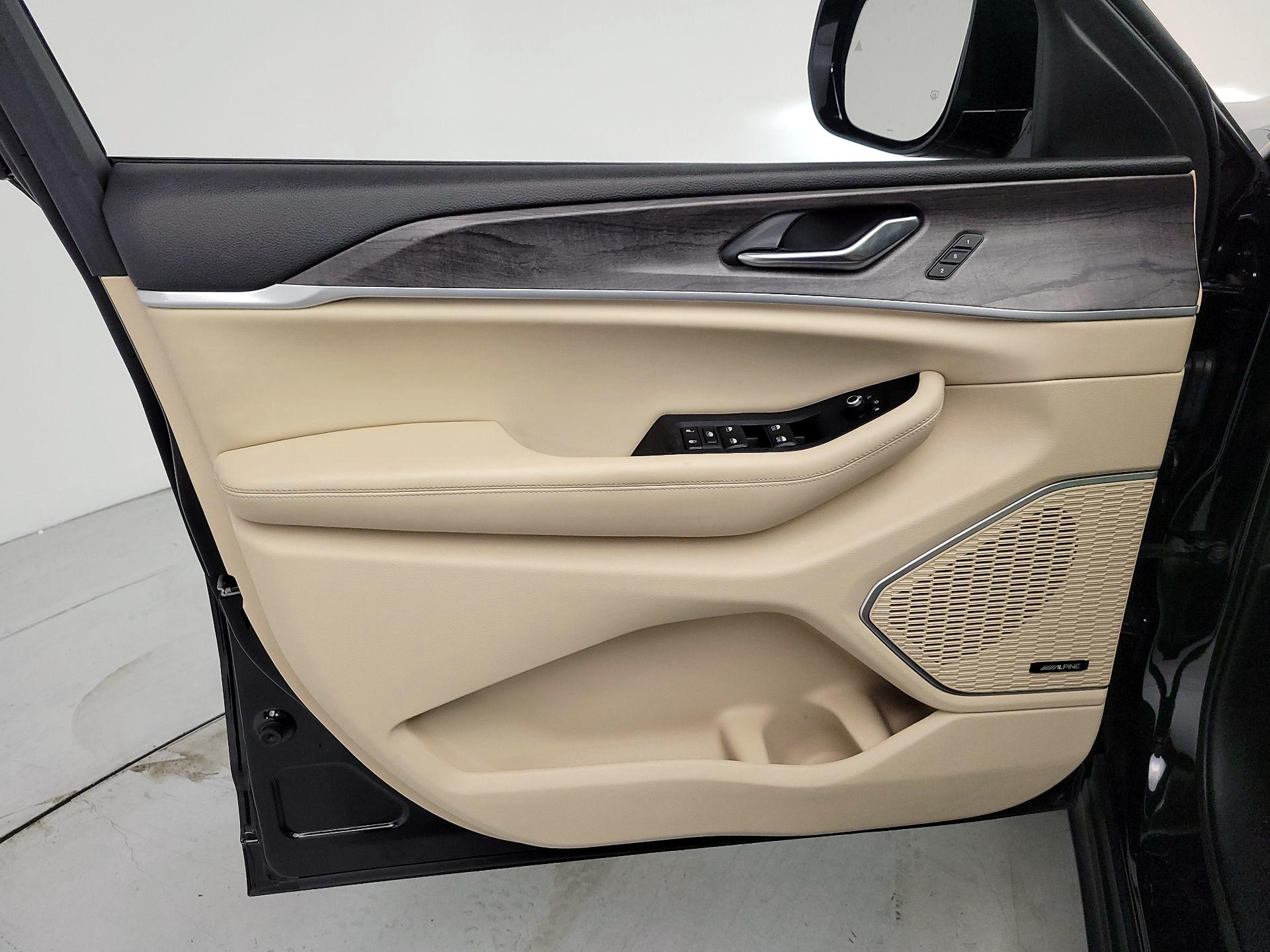 Thumbnail: 2022 Jeep Grand Cherokee - 13