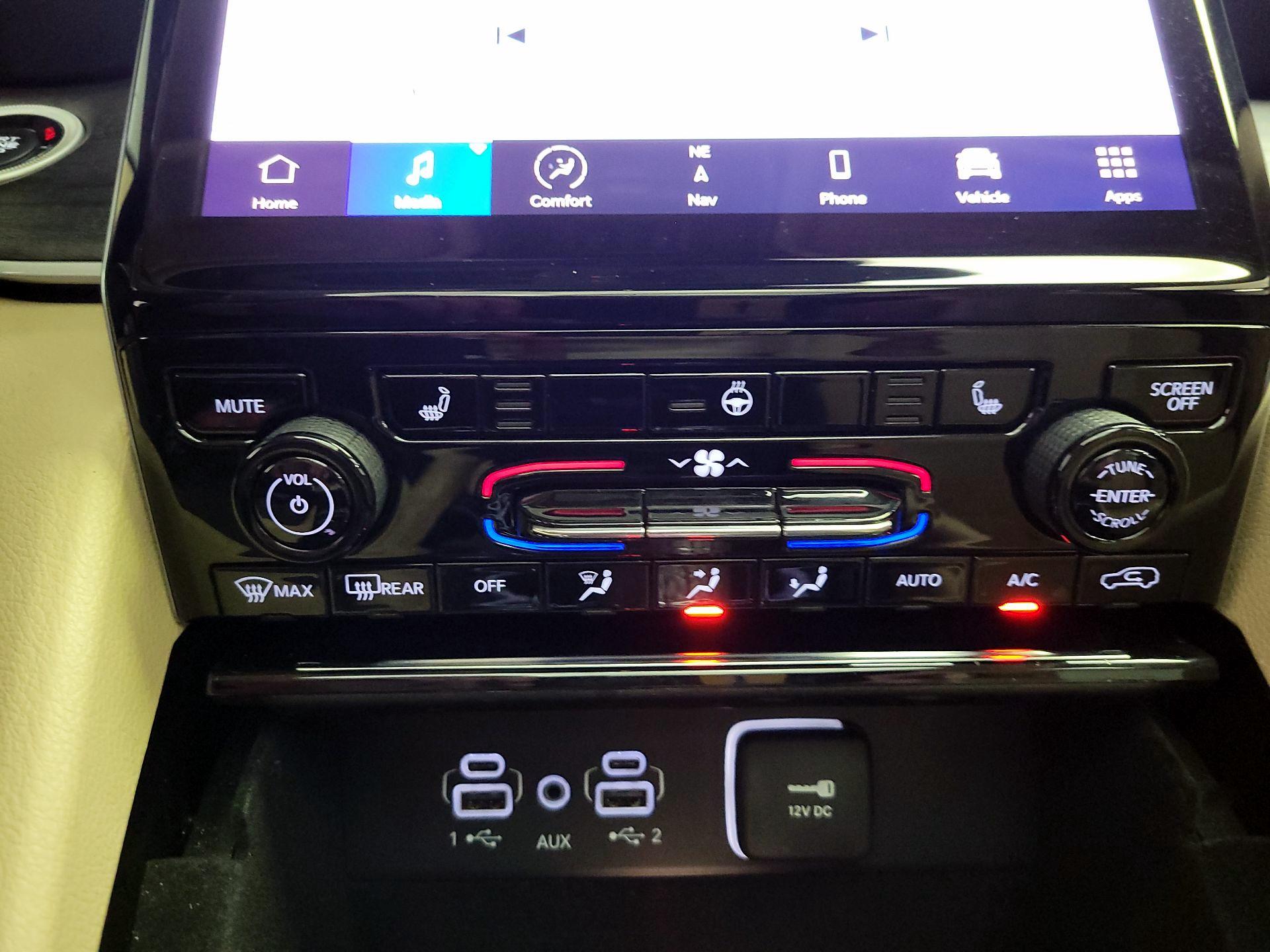 Thumbnail: 2022 Jeep Grand Cherokee - 17