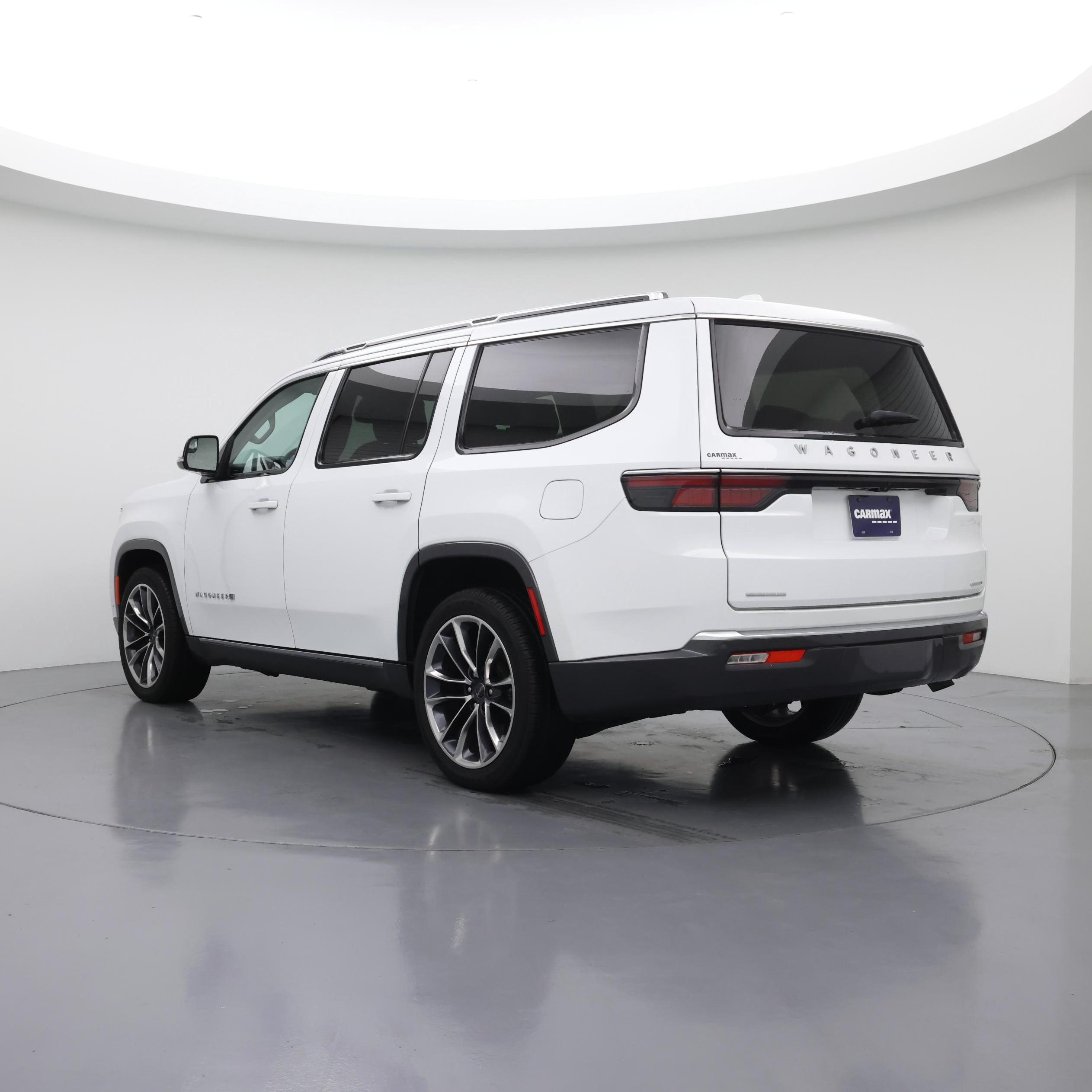 Thumbnail: 2022 Jeep Wagoneer - 2