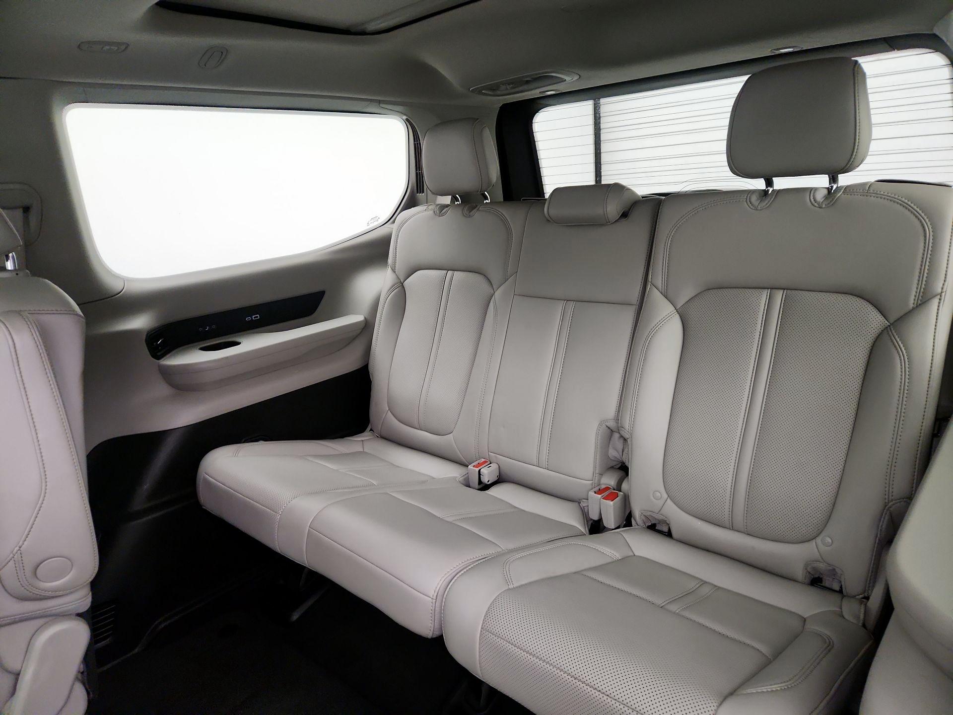 Thumbnail: 2022 Jeep Wagoneer - 20