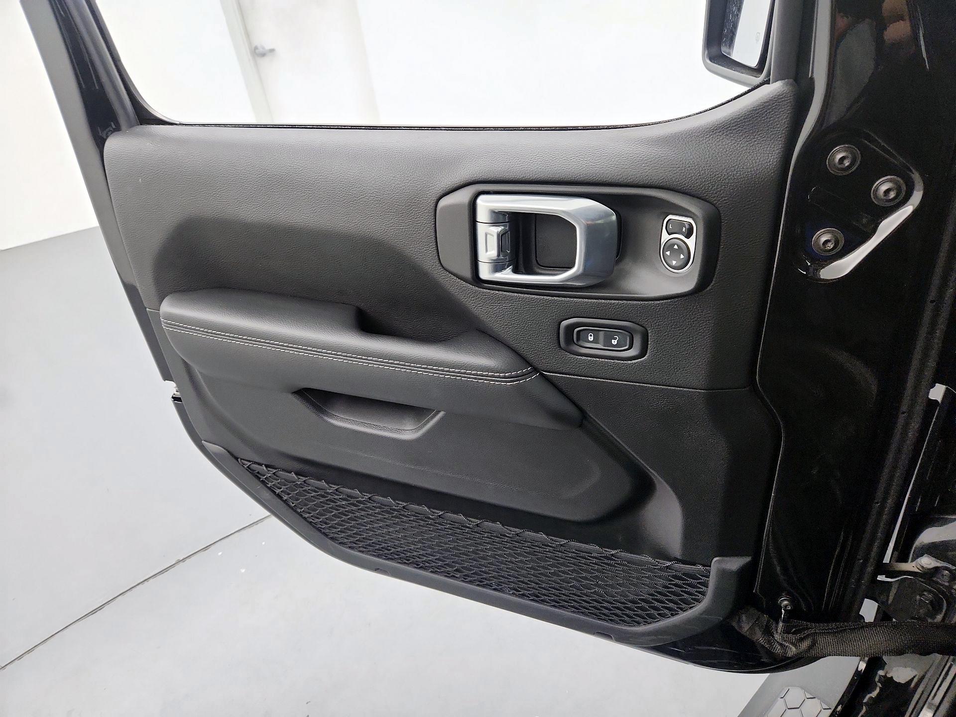 Thumbnail: 2021 Jeep Wrangler - 12