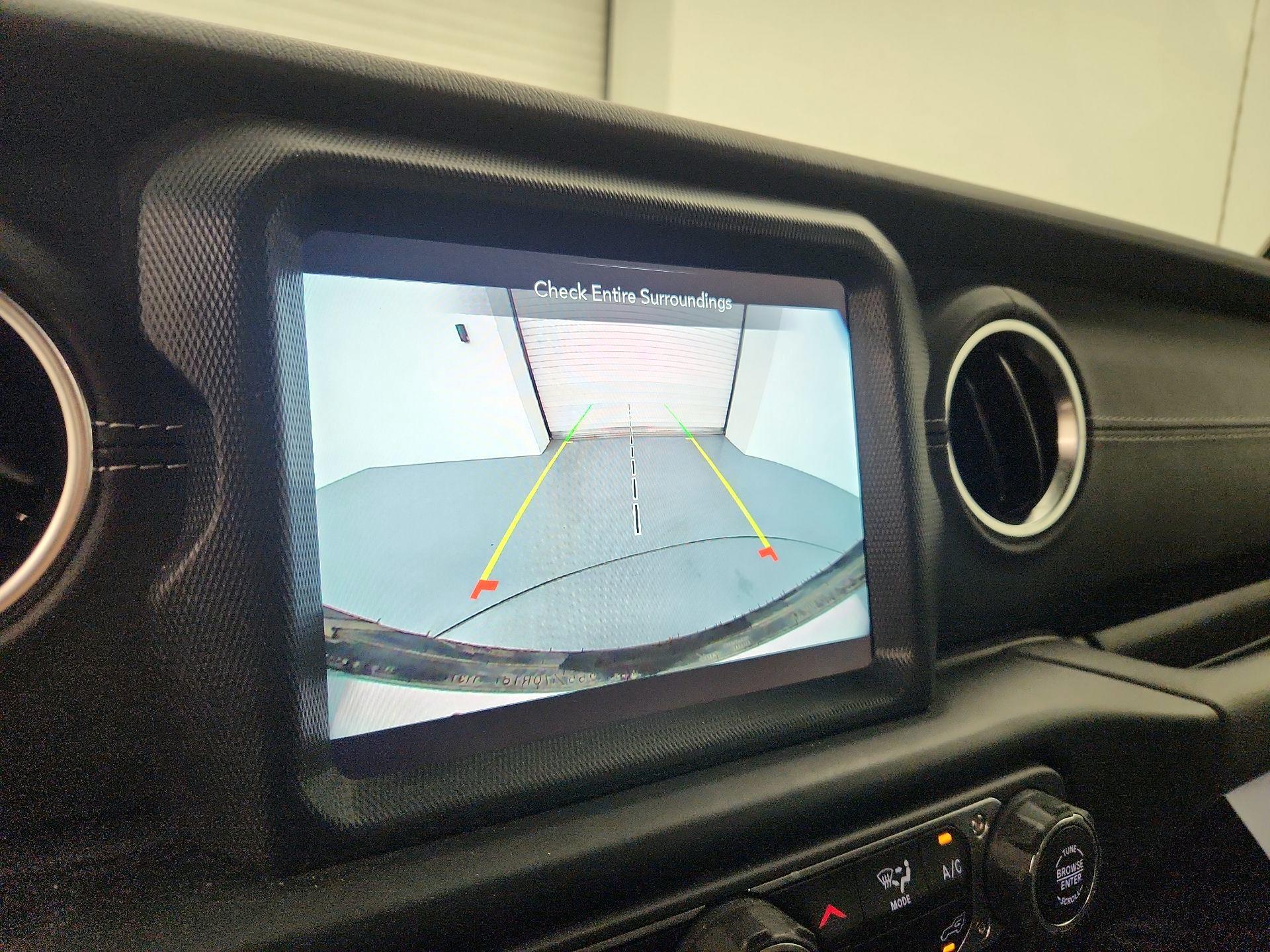 Thumbnail: 2021 Jeep Wrangler - 15