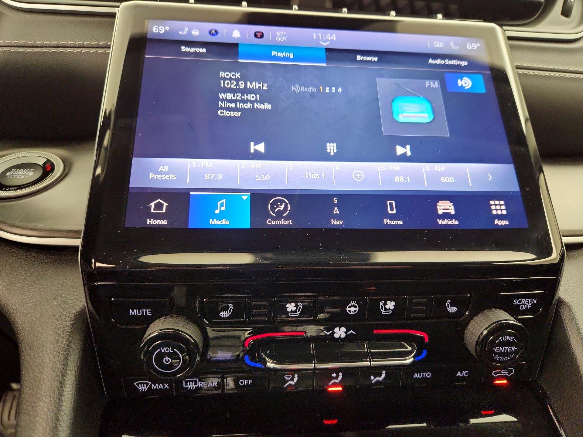 Thumbnail: 2022 Jeep Grand Cherokee L - 16