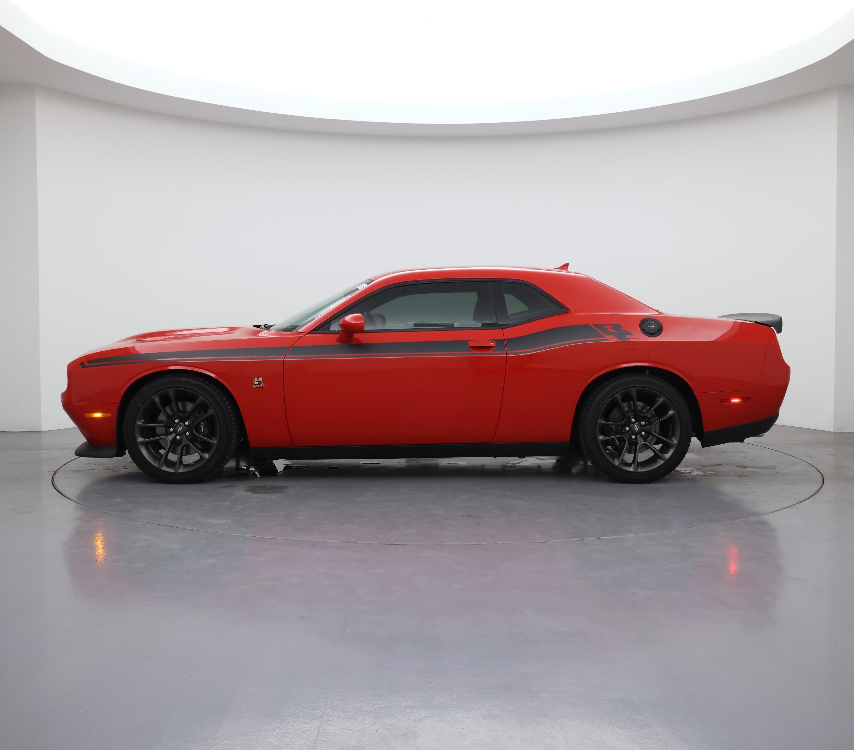 Thumbnail: 2022 Dodge Challenger - 3