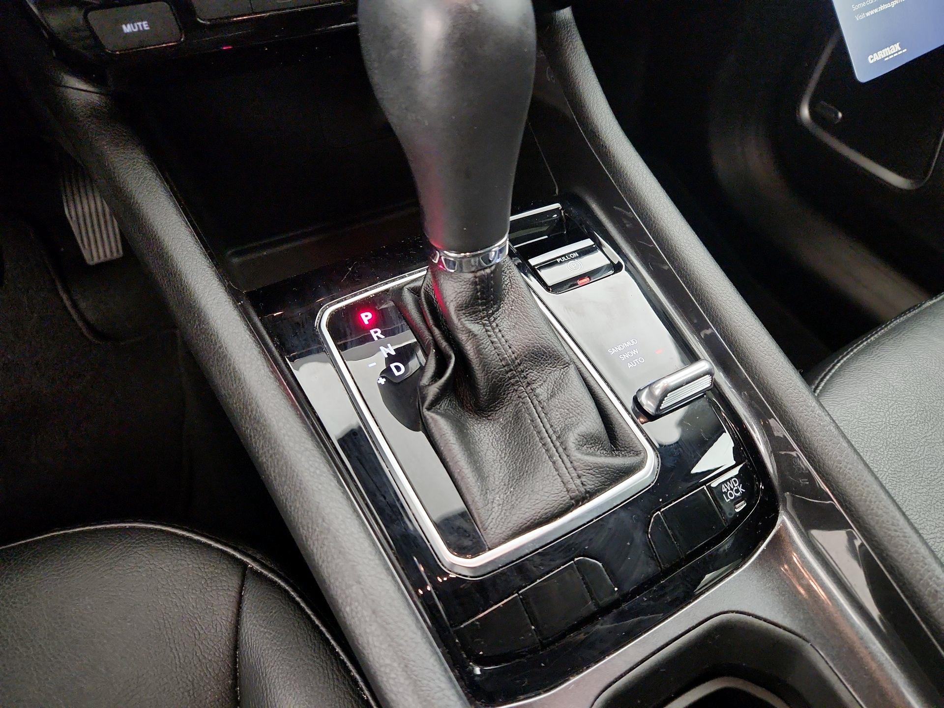 Thumbnail: 2022 Jeep Compass - 17