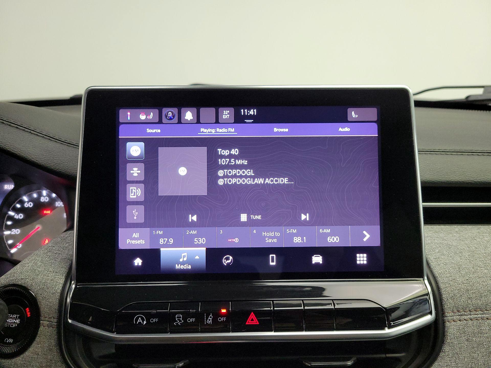 Thumbnail: 2022 Jeep Compass - 15