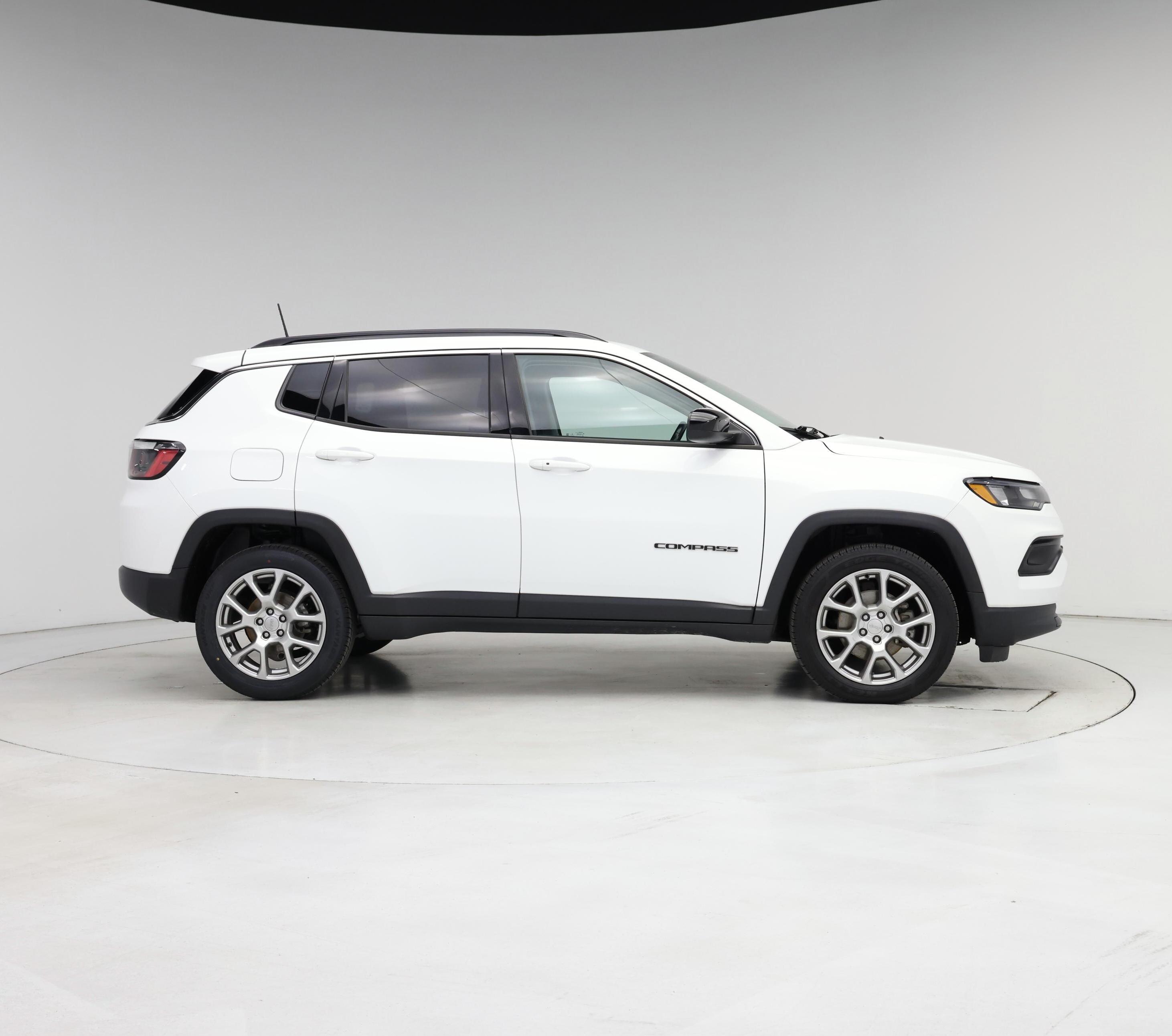 Thumbnail: 2022 Jeep Compass - 7