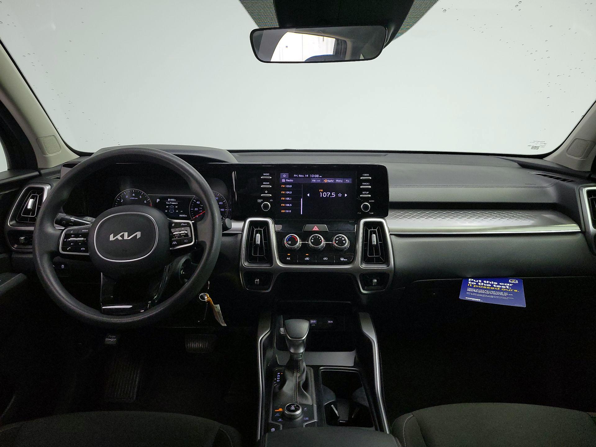 Thumbnail: 2022 Kia Sorento - 9