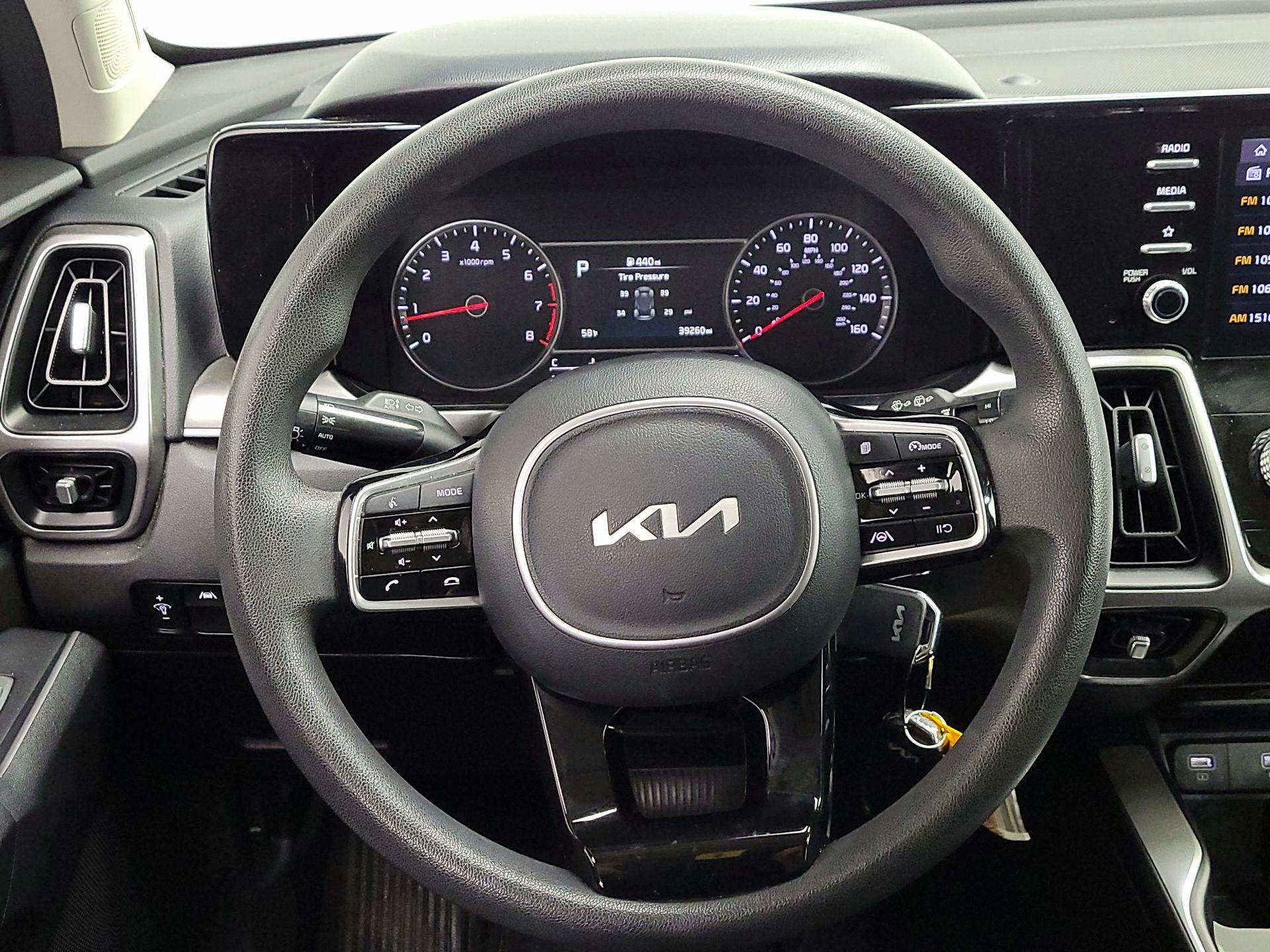 Thumbnail: 2022 Kia Sorento - 10