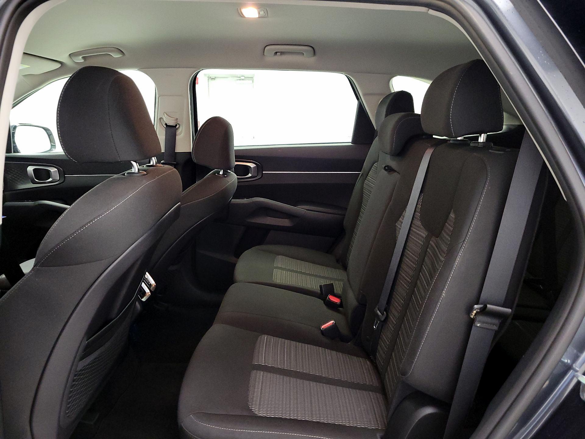 Thumbnail: 2022 Kia Sorento - 19