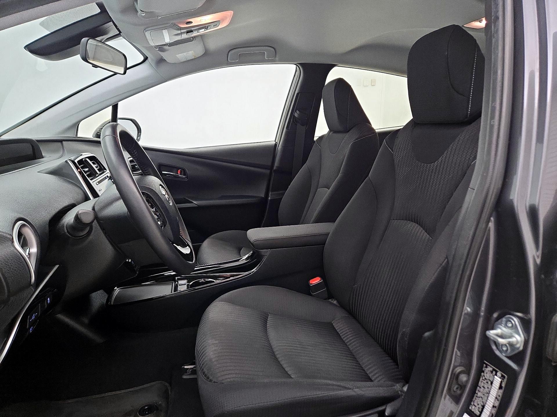 Thumbnail: 2020 Toyota Prius Prime - 11