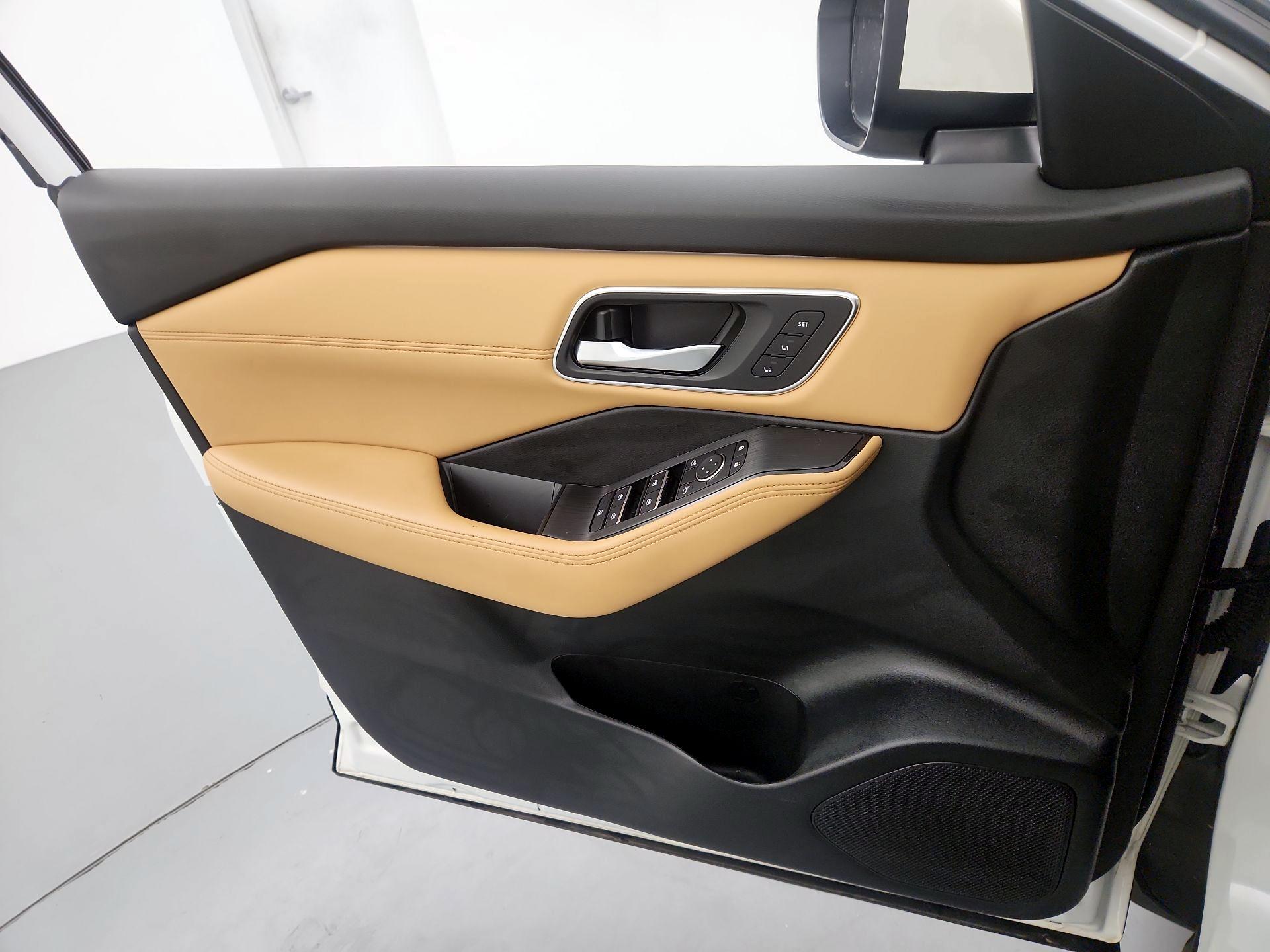 Thumbnail: 2023 Nissan Rogue - 12