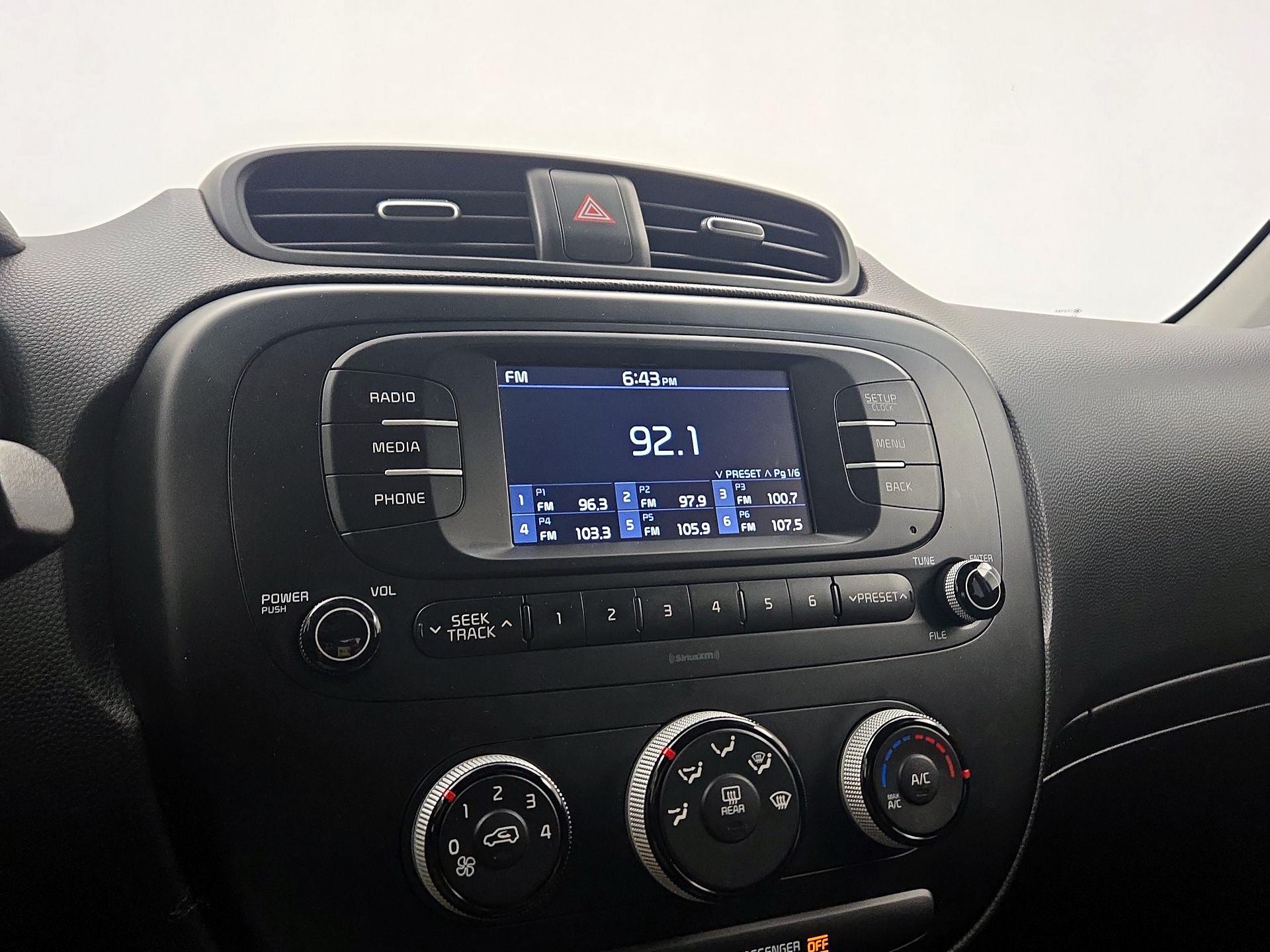 Thumbnail: 2017 Kia Soul - 14