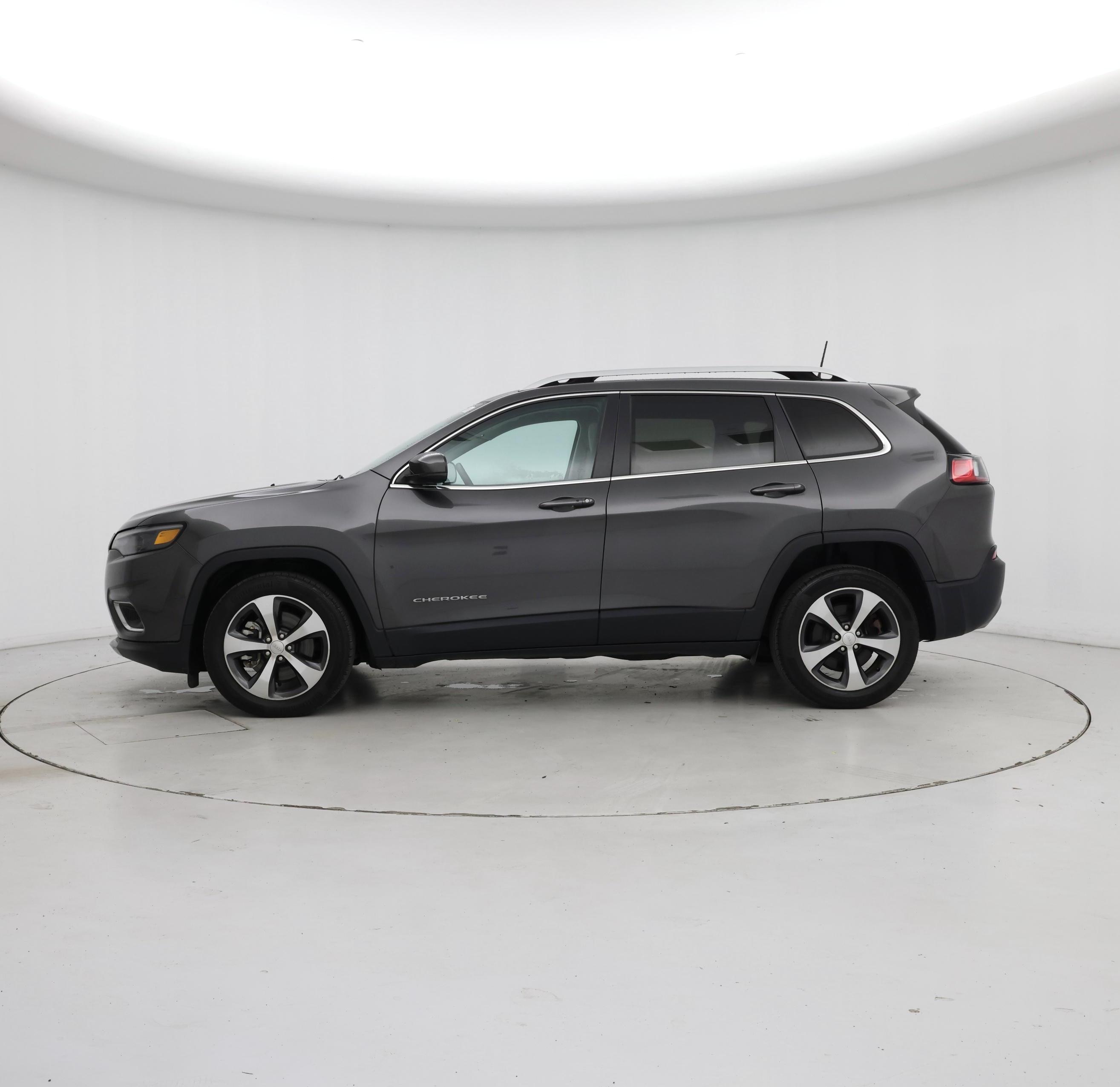 Thumbnail: 2019 Jeep Cherokee - 3