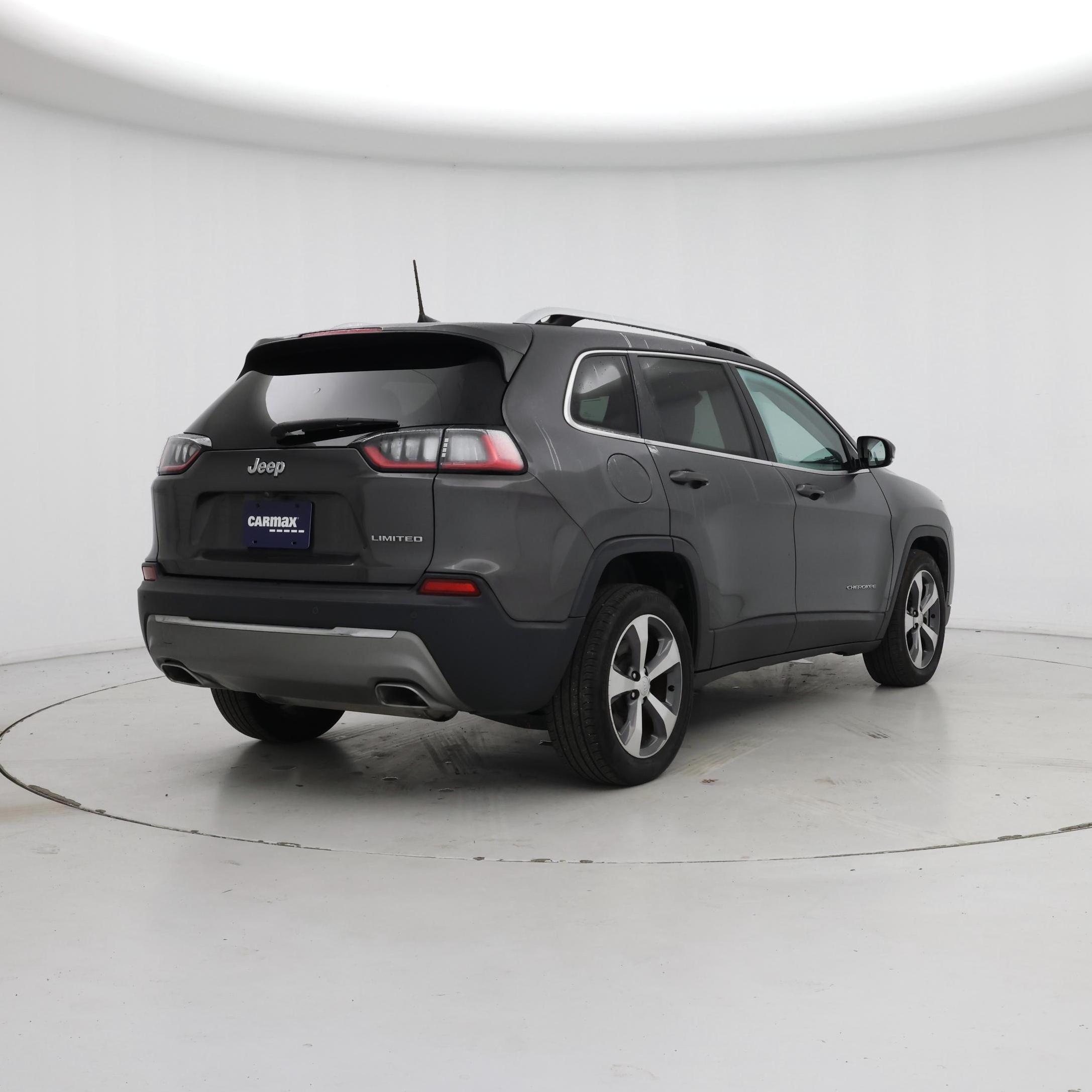 Thumbnail: 2019 Jeep Cherokee - 8