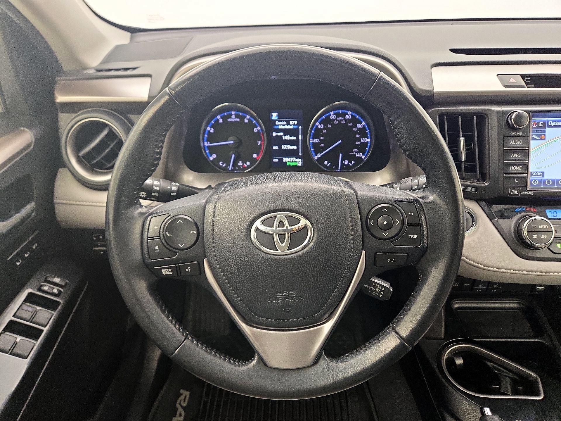 Thumbnail: 2018 Toyota RAV4 - 10