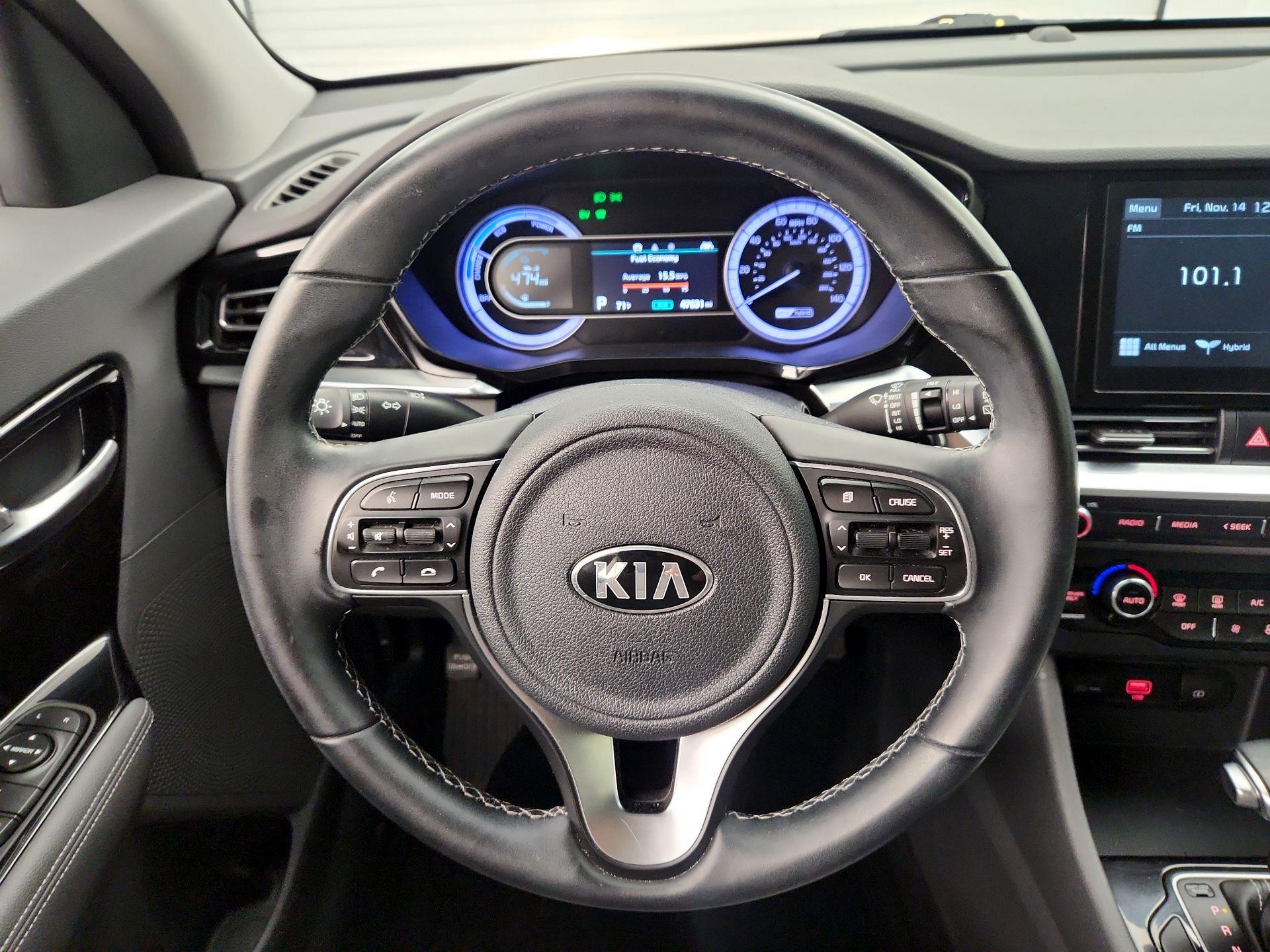Thumbnail: 2020 Kia Niro - 10